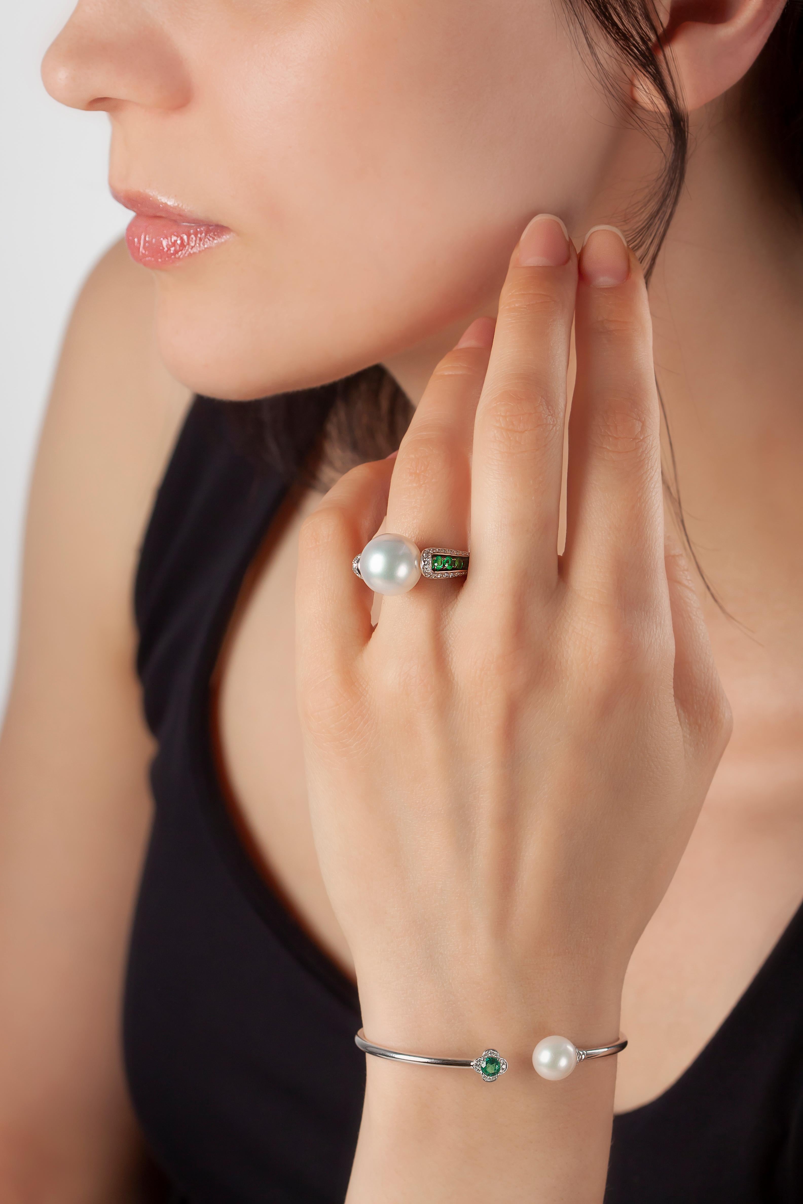 This striking ring by Yoko London features a radiant 12.5mm South Sea pearl which is perfectly offset by the emerald and diamond shoulders. Designed and hand-finished in our London atelier, this unique ring will make a statement whenever it is worn