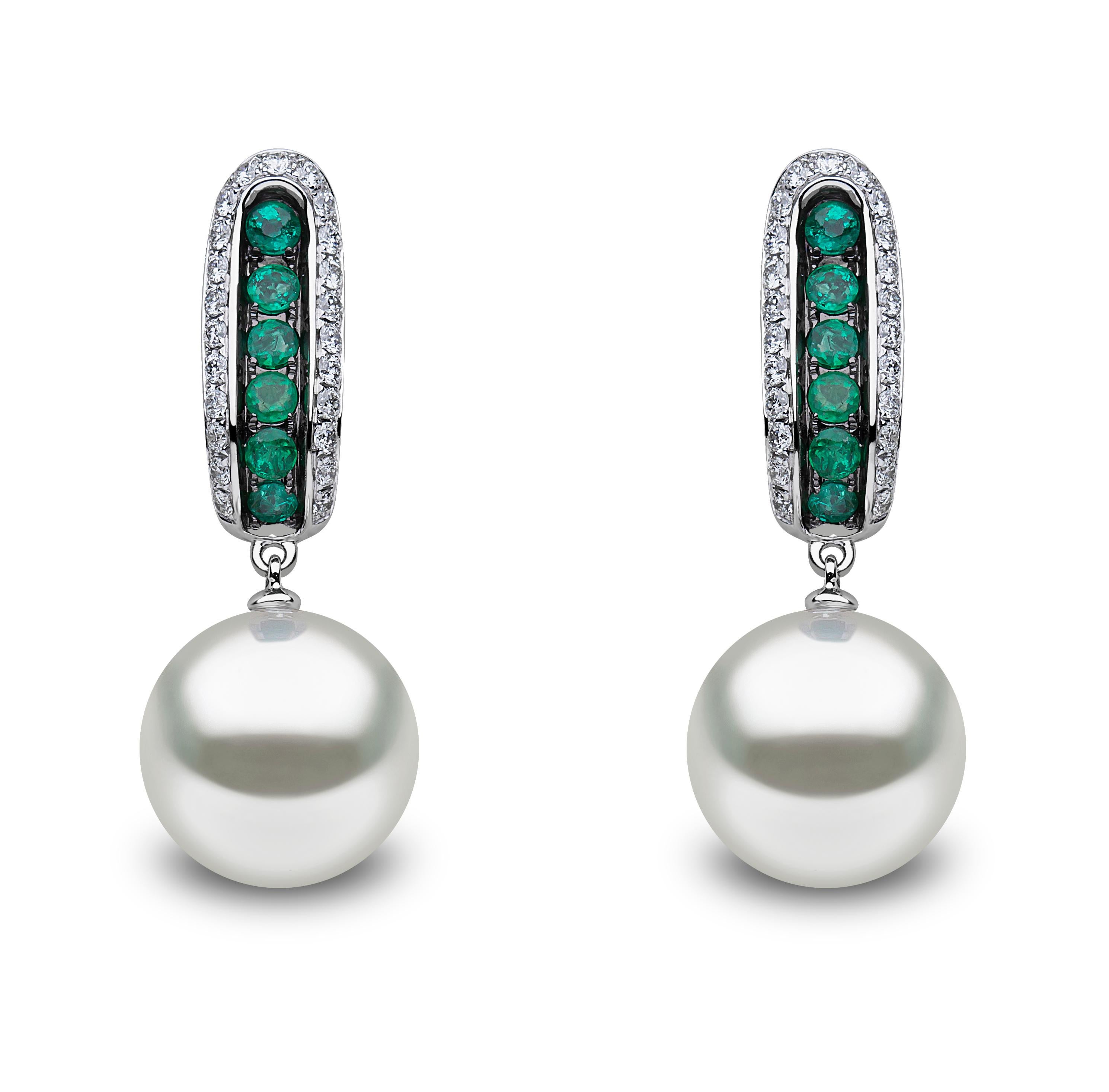 This spectacular pendant and earring set by Yoko London features radiant South Sea pearls suspended beneath a mesmerising combination of emeralds and diamonds. Set in 18 Karat white gold to enrich the lustre of the pearls and rich hues of the