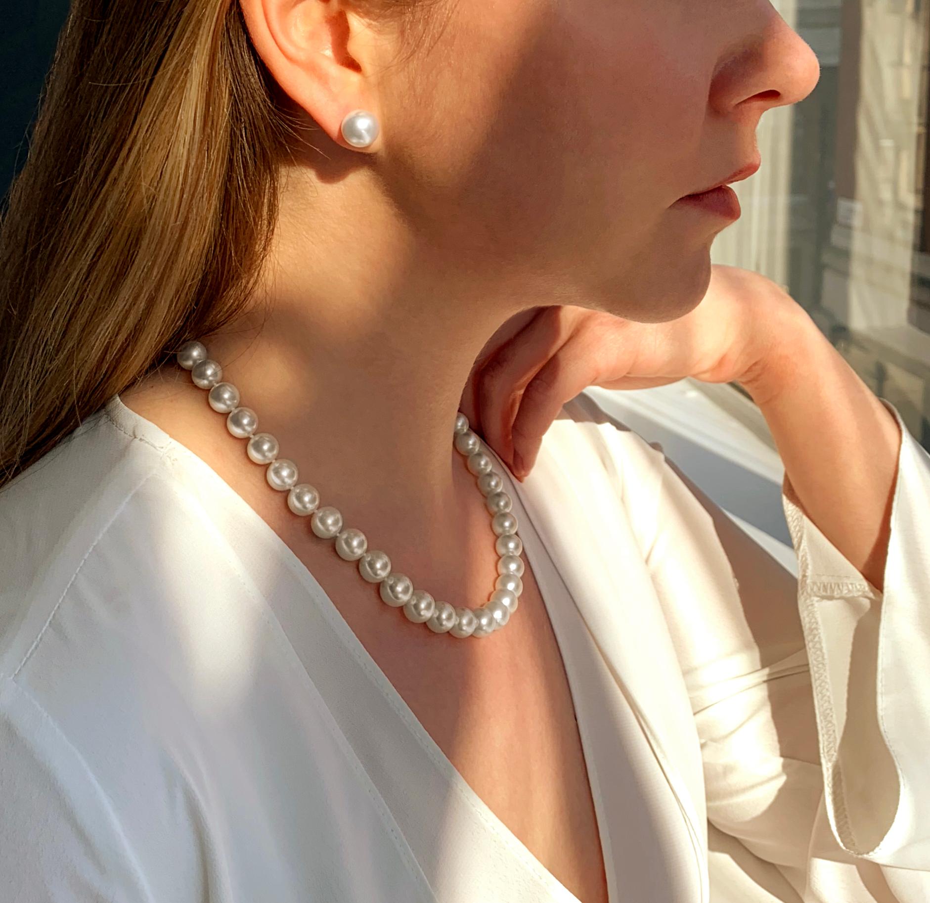 This timeless suite by Yoko London features high-quality South Sea pearls, set in 18 Karat white gold. Every pearl in this set has been meticulously matched by pearl experts in our London atelier, ensuring the most seamless finish. Once the pearls