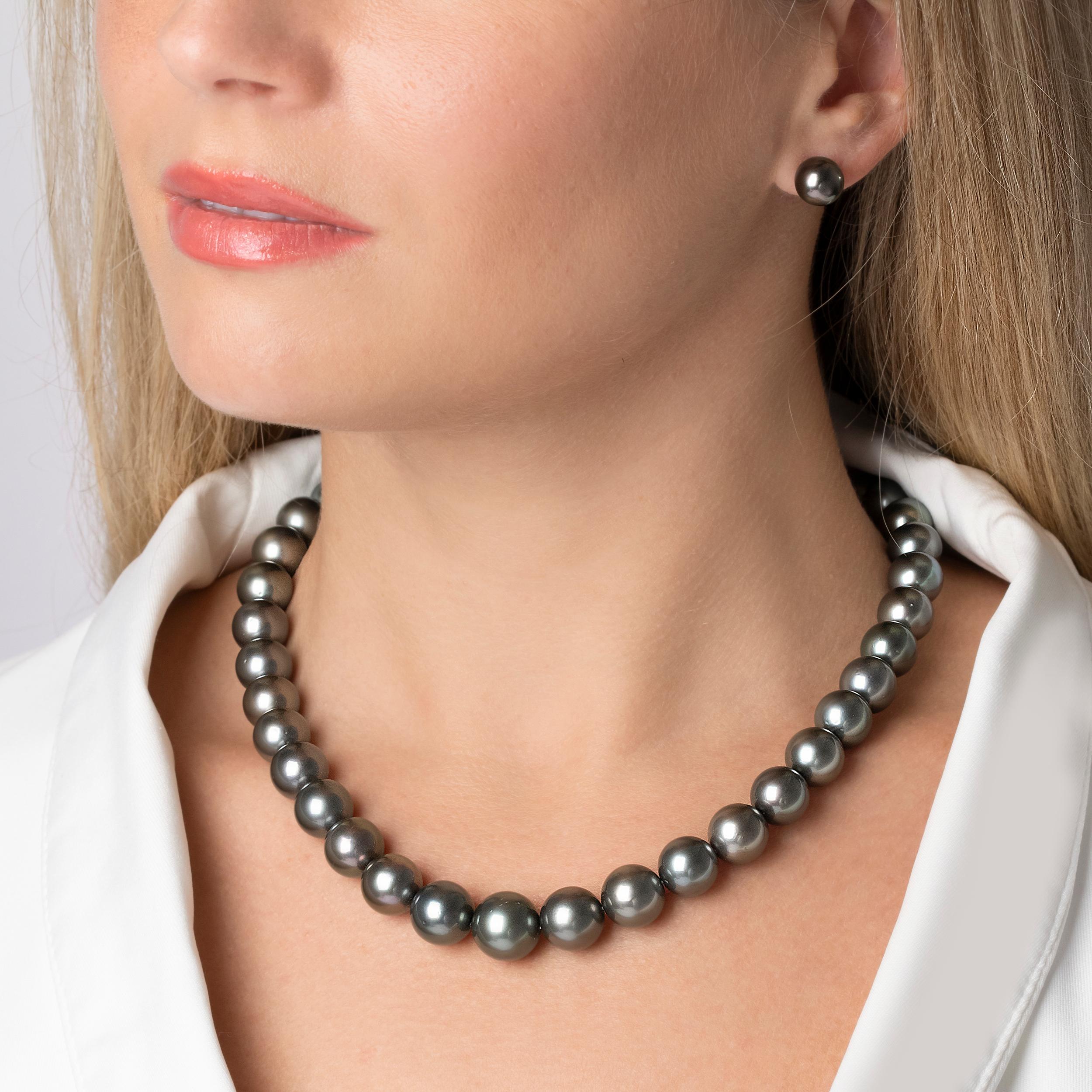 A classic necklace style formed from superb quality Tahitian pearls and strung onto an 18K White Gold clasp. Suitable for daily use or formal events, this necklace will add a sophisticated twist to any outfit. Style with matching studs and other