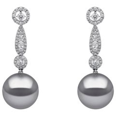 Orecchini con perle di Tahiti e diamanti di Yoko London in oro bianco 18 carati
