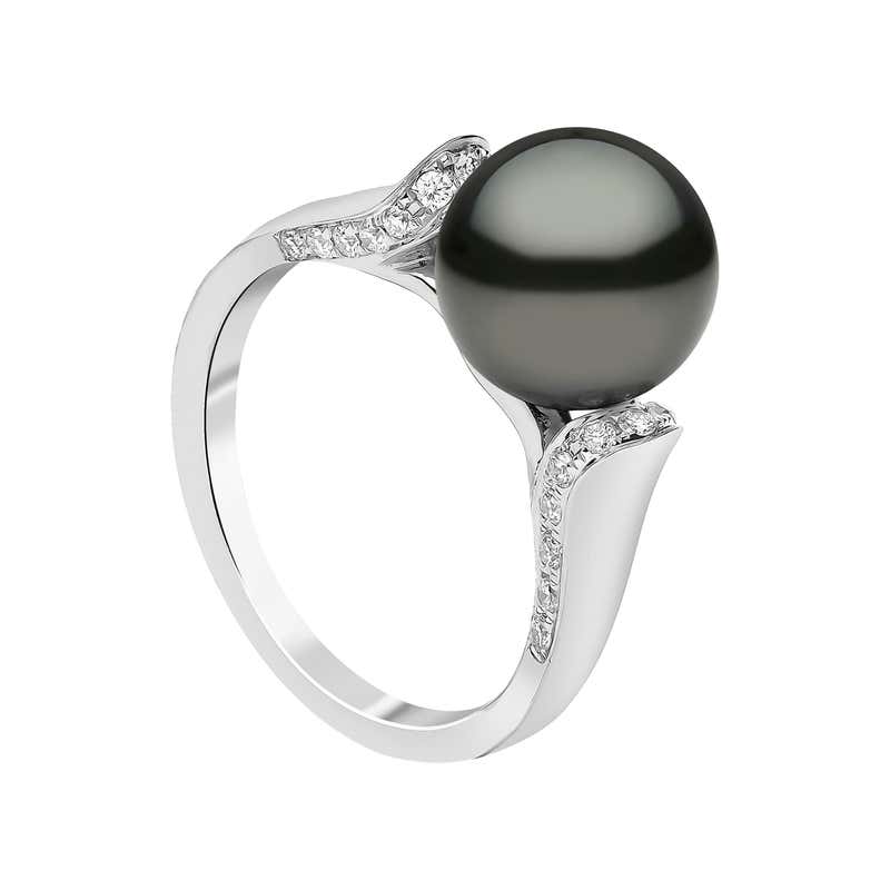 18 Karat White Gold Carved Abalone Shell Ring with Tahitian Pearl and ...
