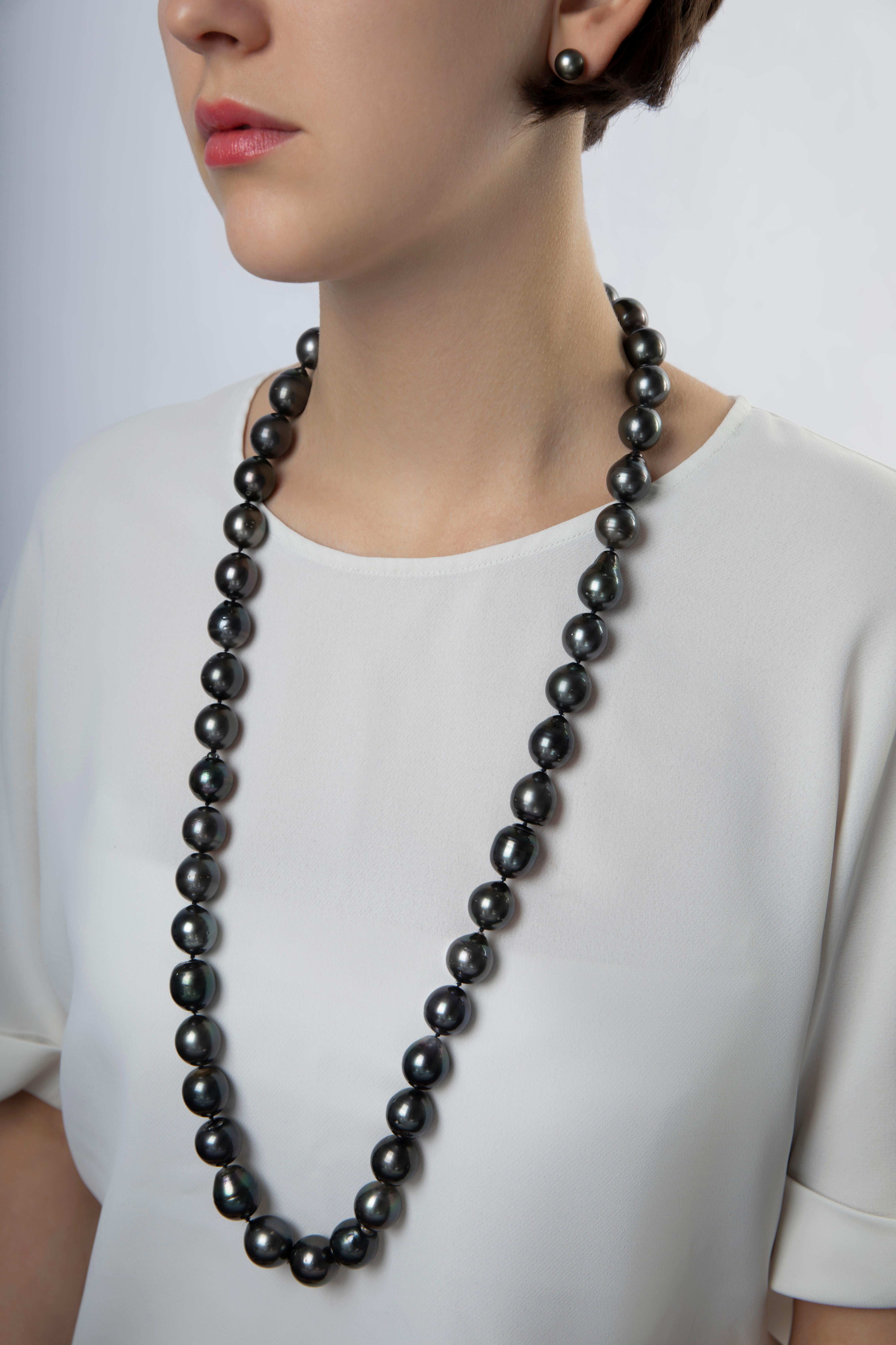 Contemporain Yoko London Pearls Long collier classique de perles de Tahiti en or blanc 18 carats en vente