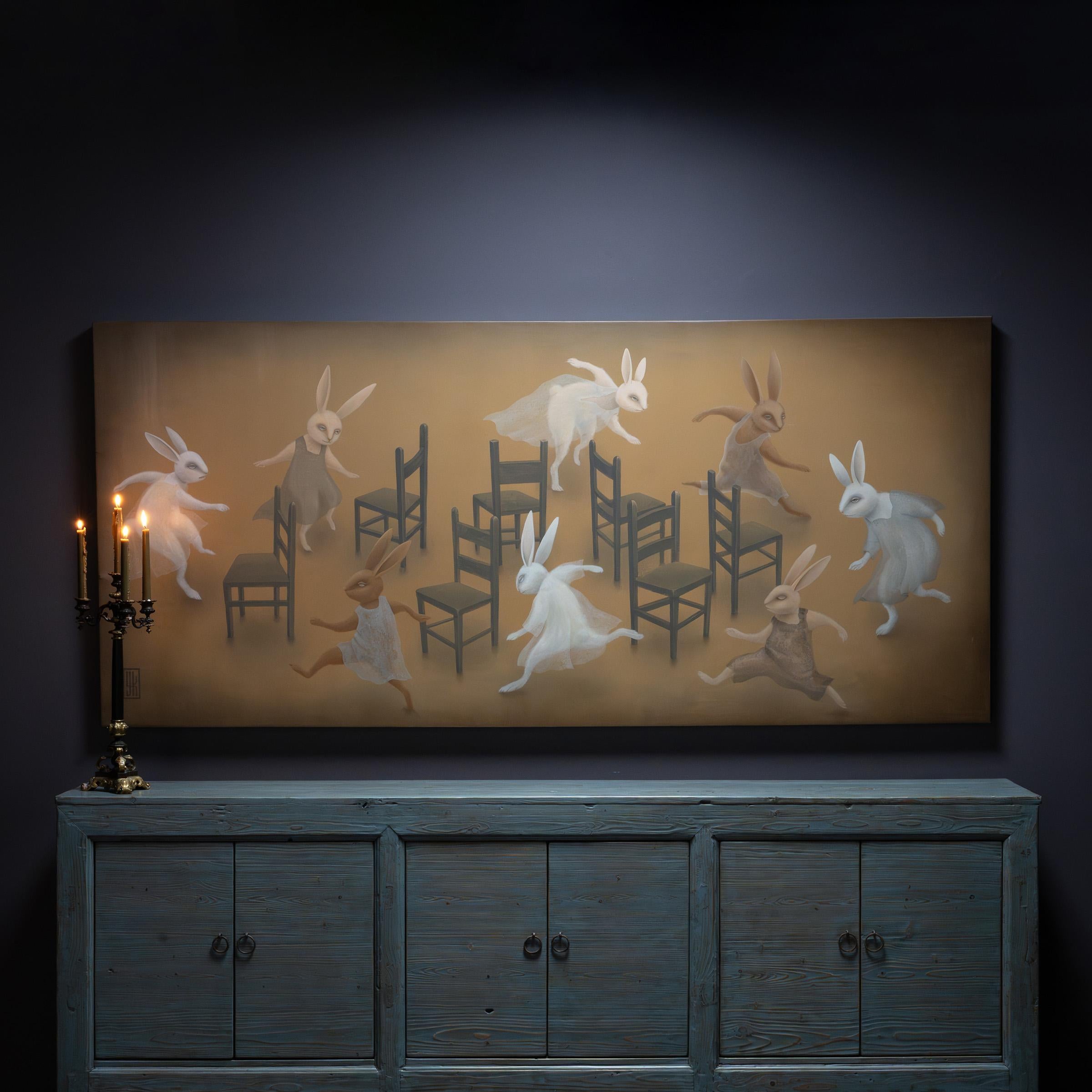 Spielende Stühle – Painting von Yoko Tanaka
