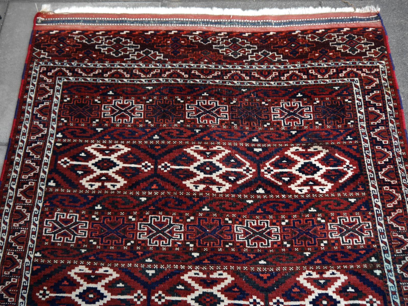 Yomud Tribeal Turkmen Turkoman Antique Rug with Ram Motive Hand Knotted Carpet For Sale 1