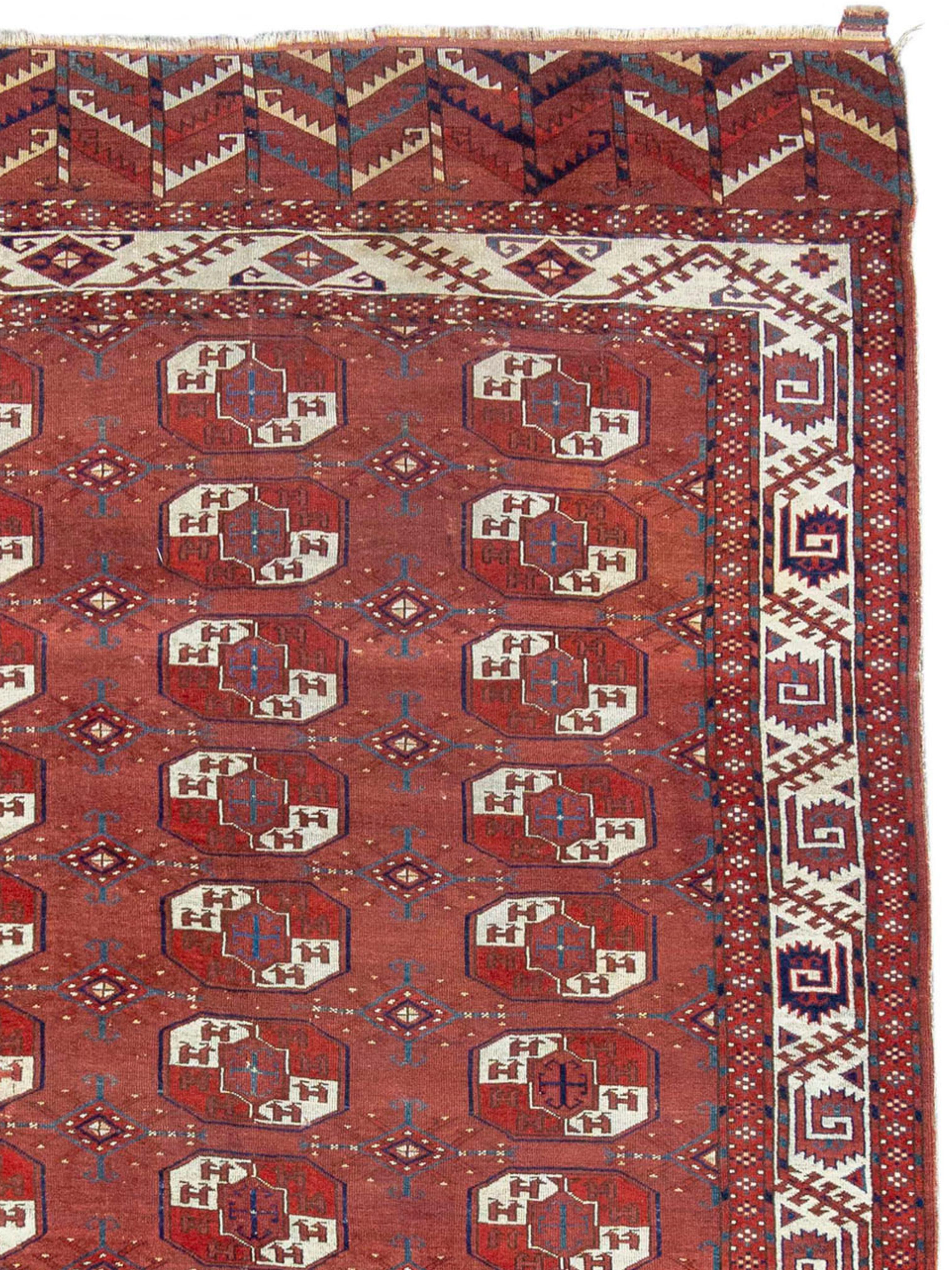 Noué à la main Tapis principal de Yomut, 19ème siècle en vente