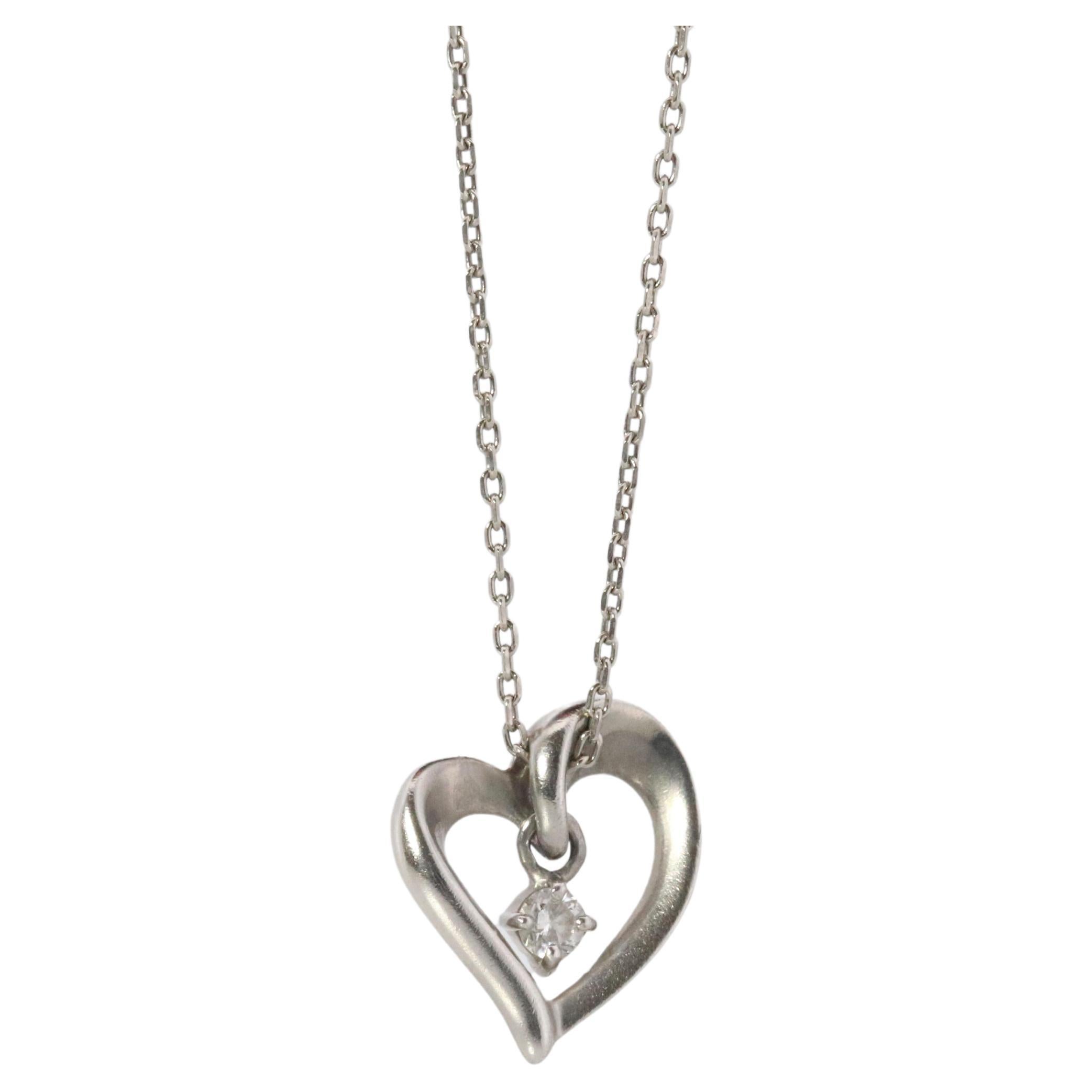 Yondo Sea necklace. 4C PT850 Platinum Heart Diamond Pendant. For Sale