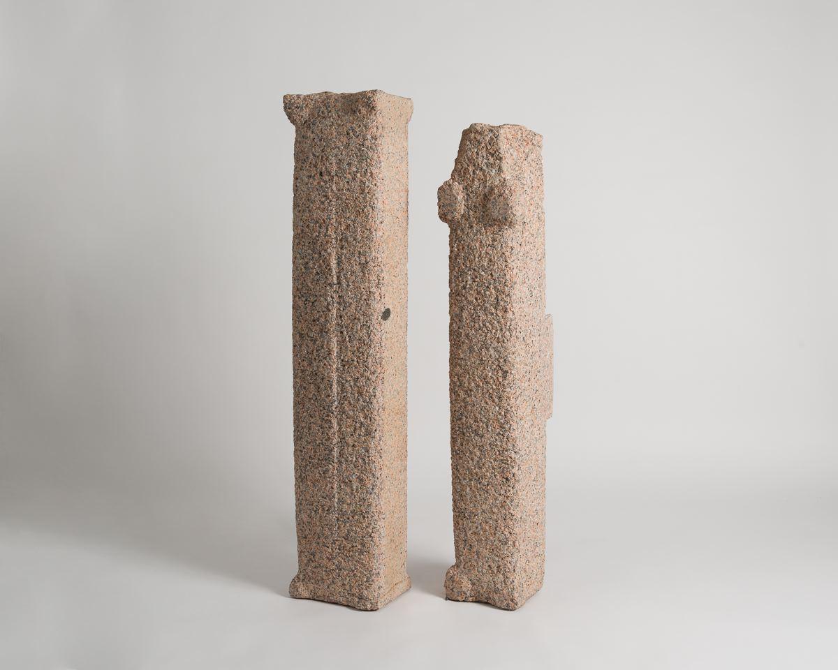 Autre Yongjin Han, « Two Standing Stones », sculpture verticale, États-Unis, 2017 en vente
