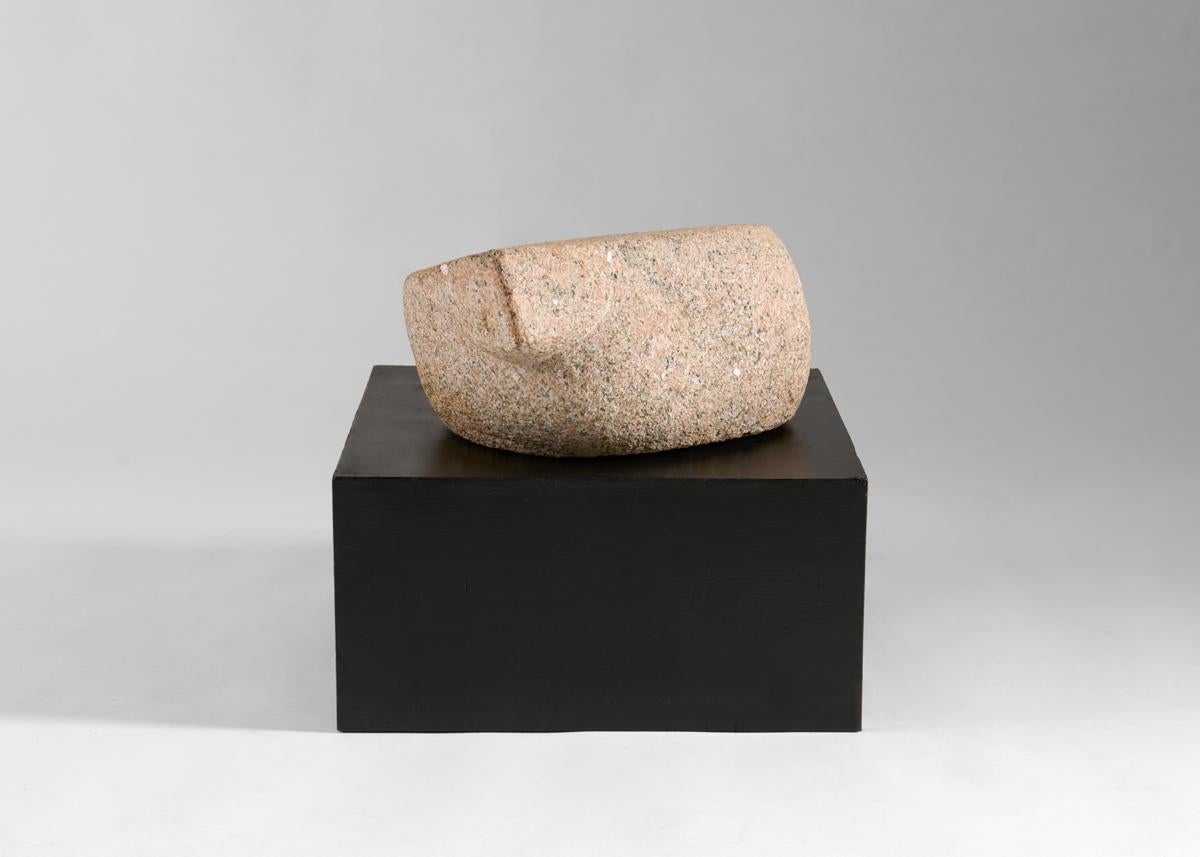Yongjin Han, Sans titre, Sculpture en granit rose, États-Unis Bon état - En vente à New York, NY