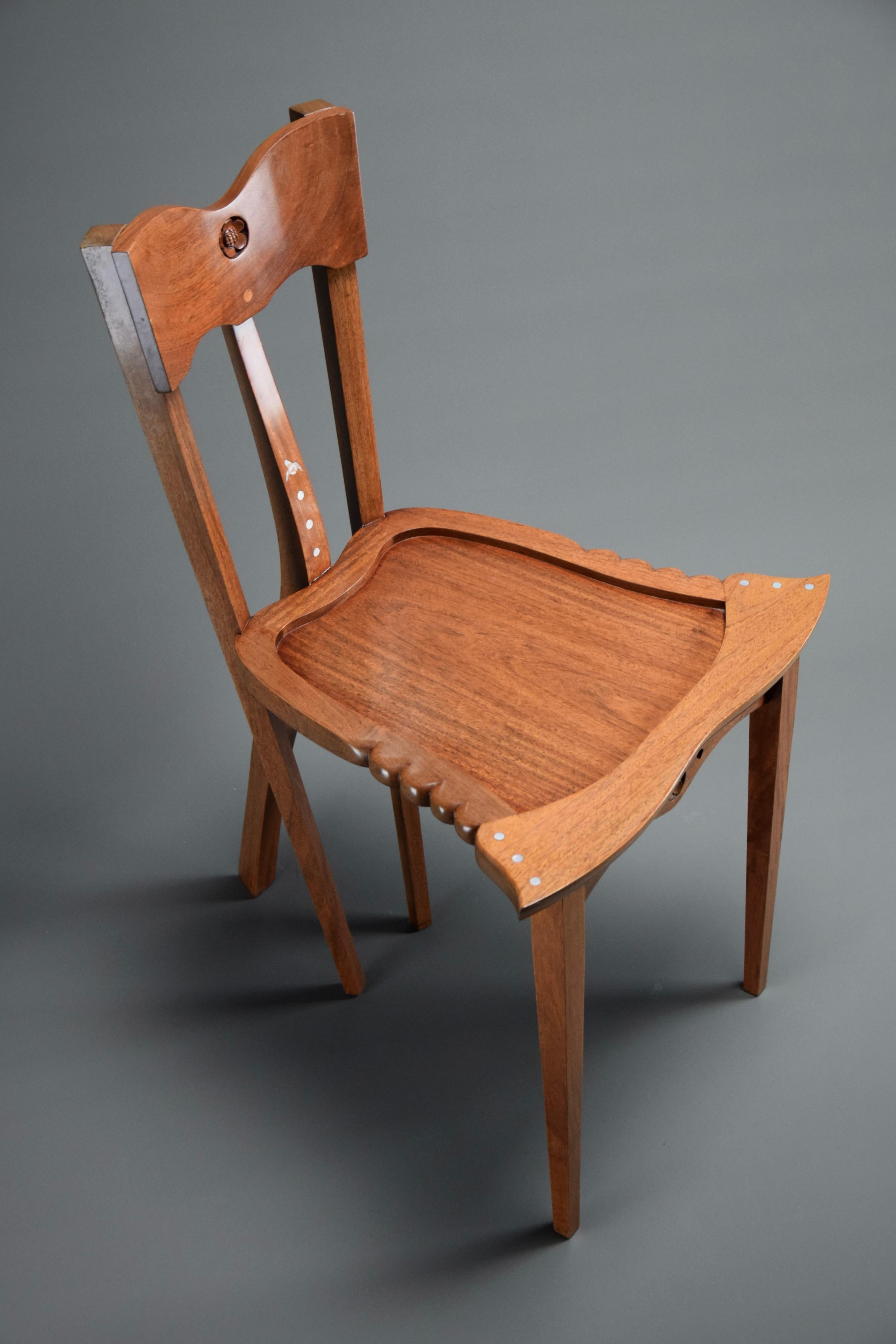 italien Chaise artisanale en jatoba et ormeau Yoochai par Bořek Šípek 1990 en vente