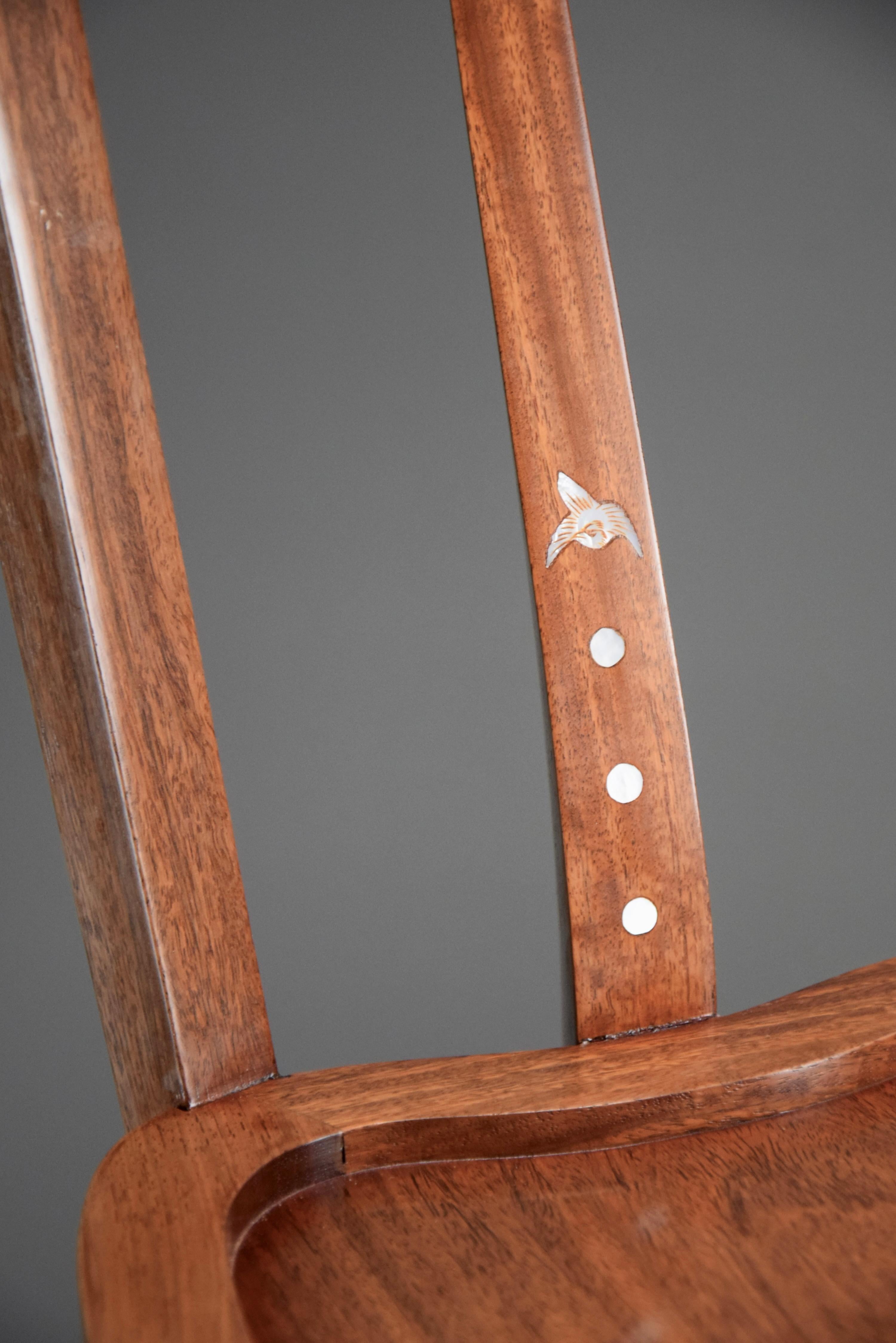 Chaise artisanale en jatoba et ormeau Yoochai par Bořek Šípek 1990 Bon état - En vente à Weesp, NL