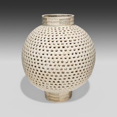 Yoonjee Kwak, Contemporary, Modern Ceramic Vase, Moon Jar, Corée du Sud, 21e C.