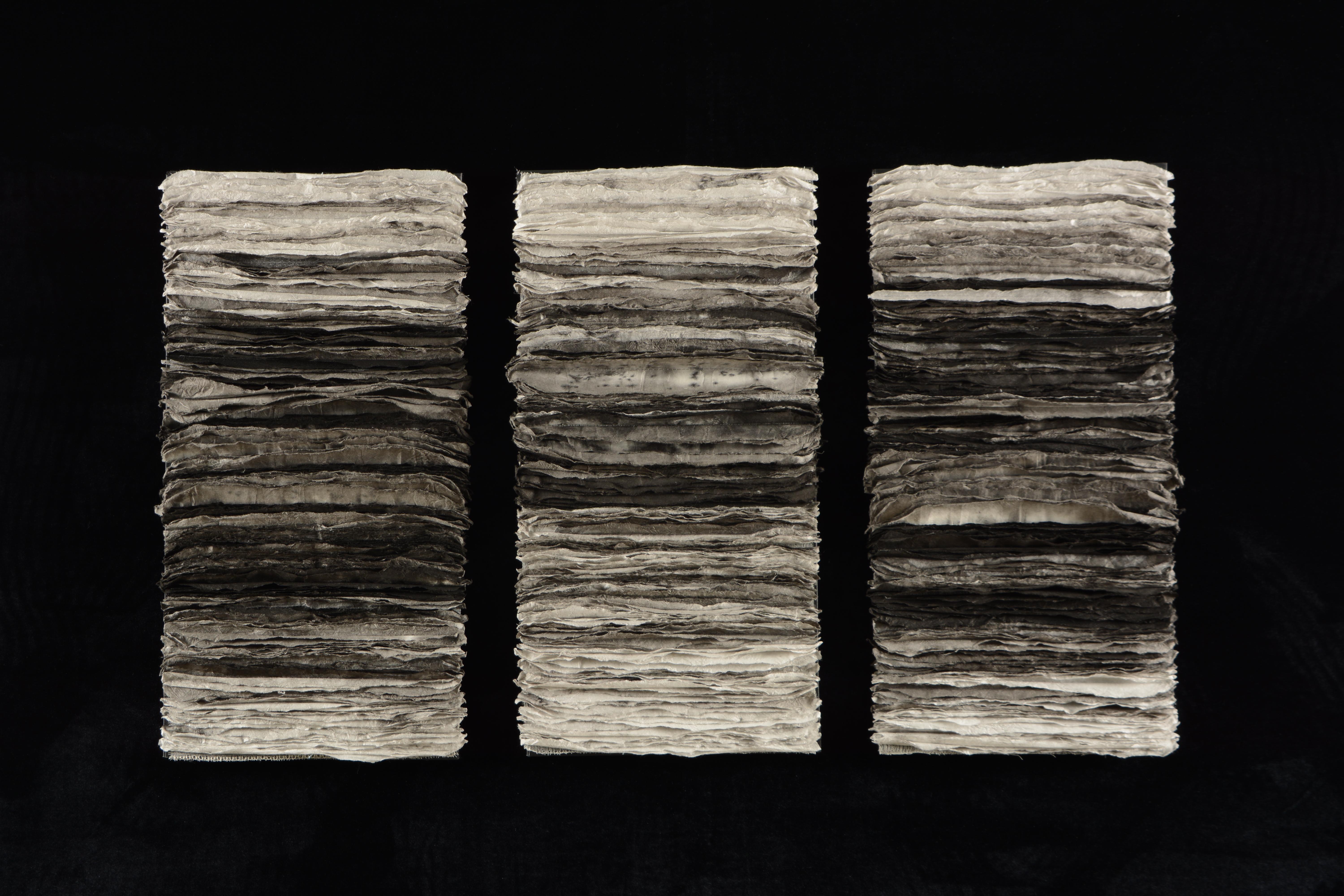 Untitled #3/ Tied series (Black and white), Sculpture abstraite faite à la main, 2018.
