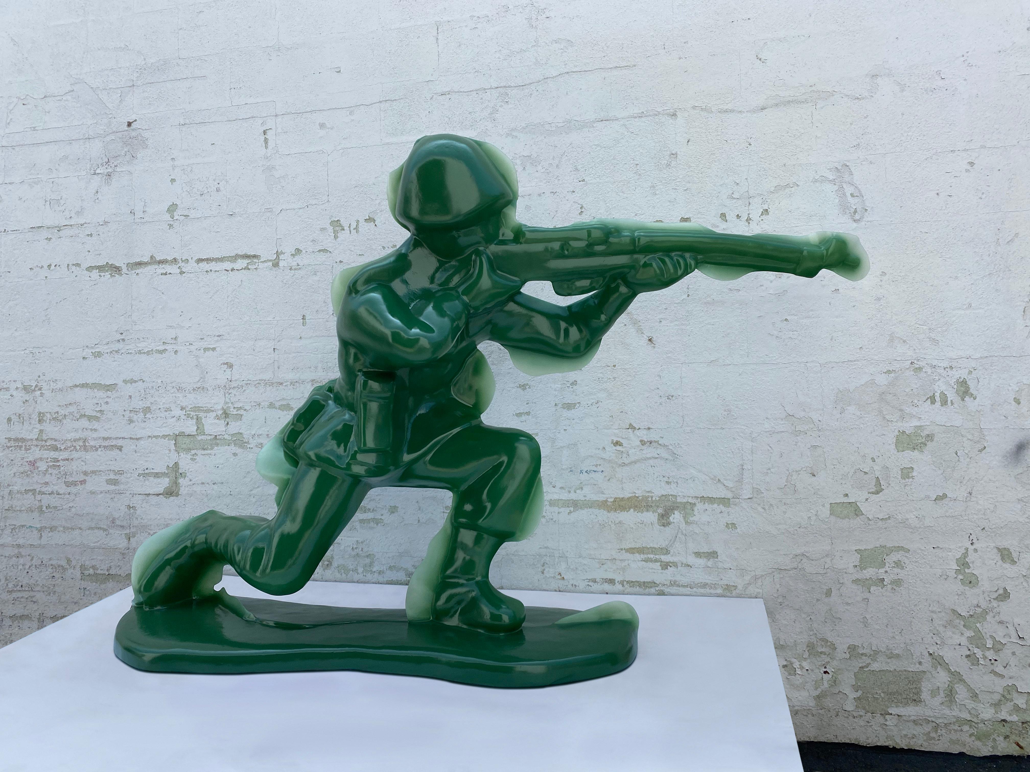 Soldado de juguete nº 5 (Posición de rodillas) de Yoram Wolberger, 2020 en venta 2
