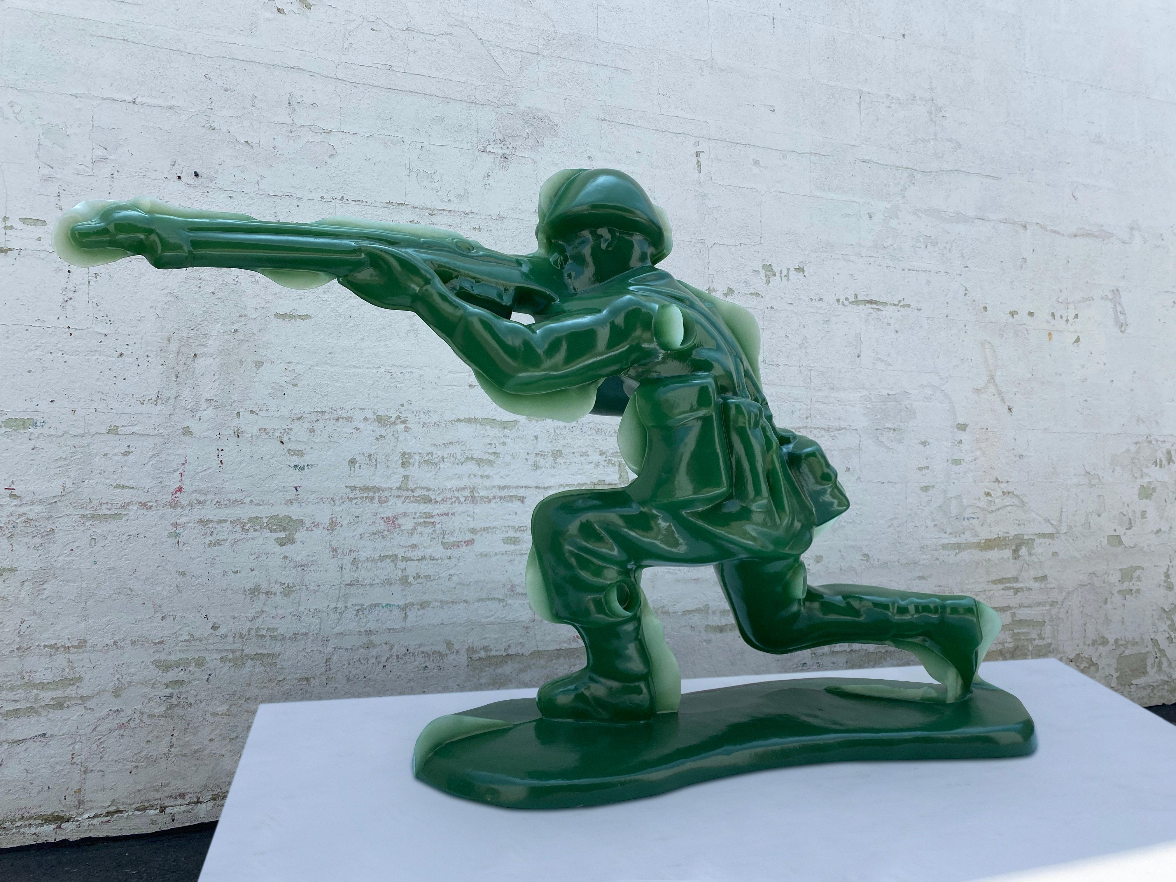 Soldado de juguete nº 5 (Posición de rodillas) de Yoram Wolberger, 2020 en venta 5