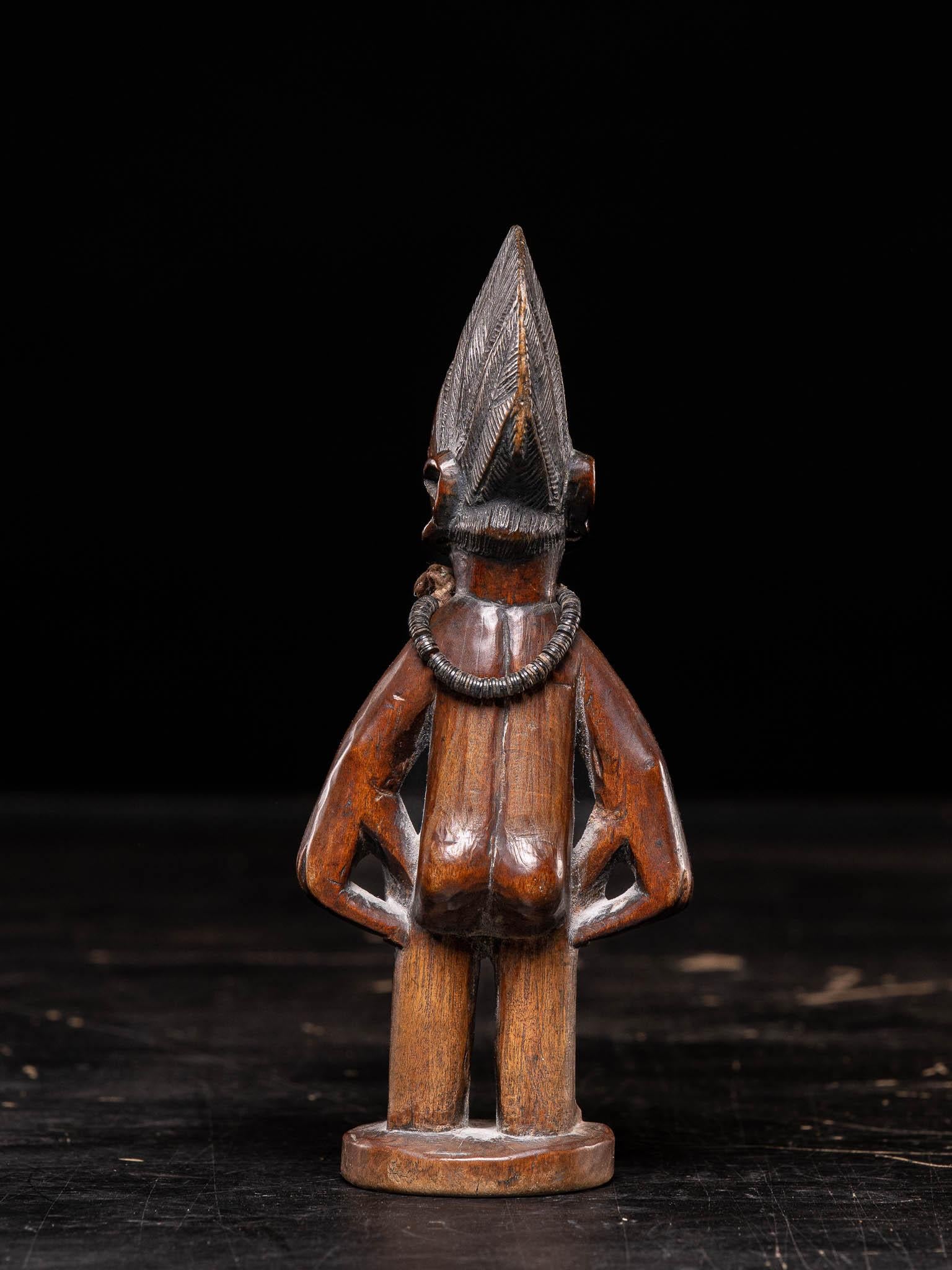 Coppia Yoruba-Egba di Eres Ibeji Figure gemelle firmate da Akinyode, Yoruba People In condizioni buone in vendita a Leuven , BE