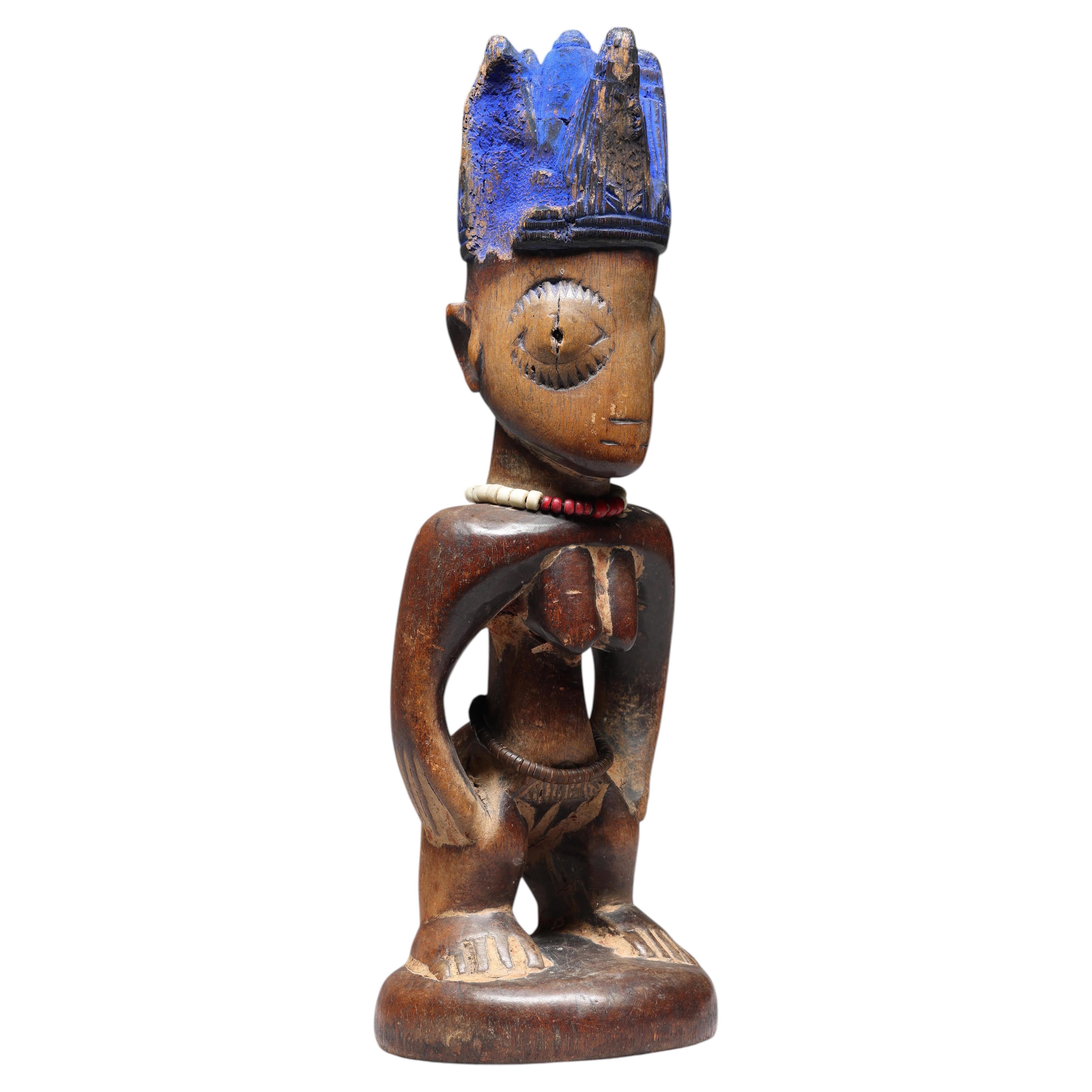 Figure féminine Yoruba, une Ibeji ou figure jumelle, Nigéria, Afrique, Usée Visage aimé