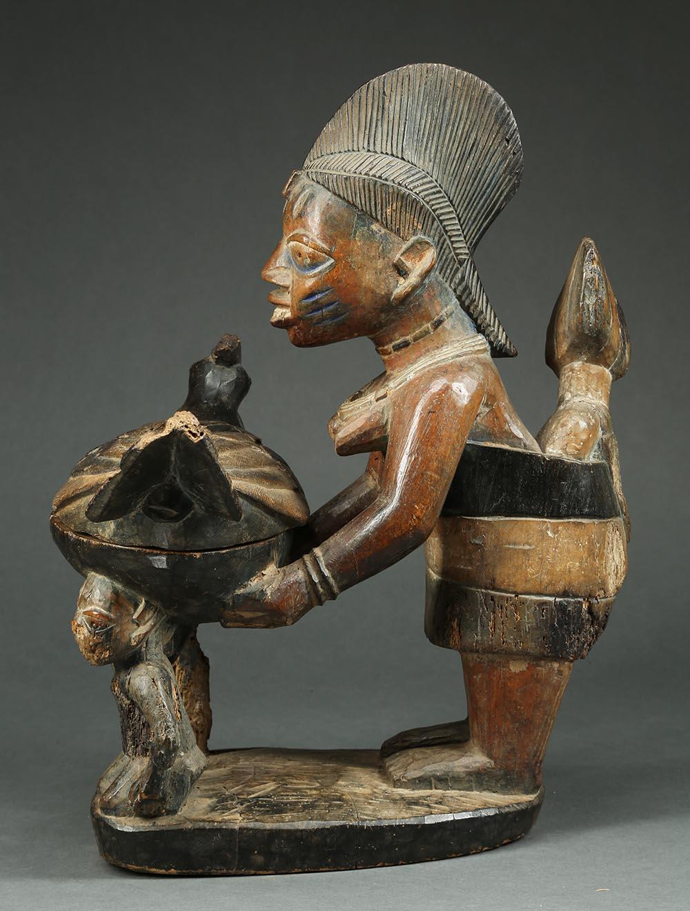 Hand-Carved Yoruba Maternity Offering Bowl Figure with Chicken, Africa, Nigeria For Sale
