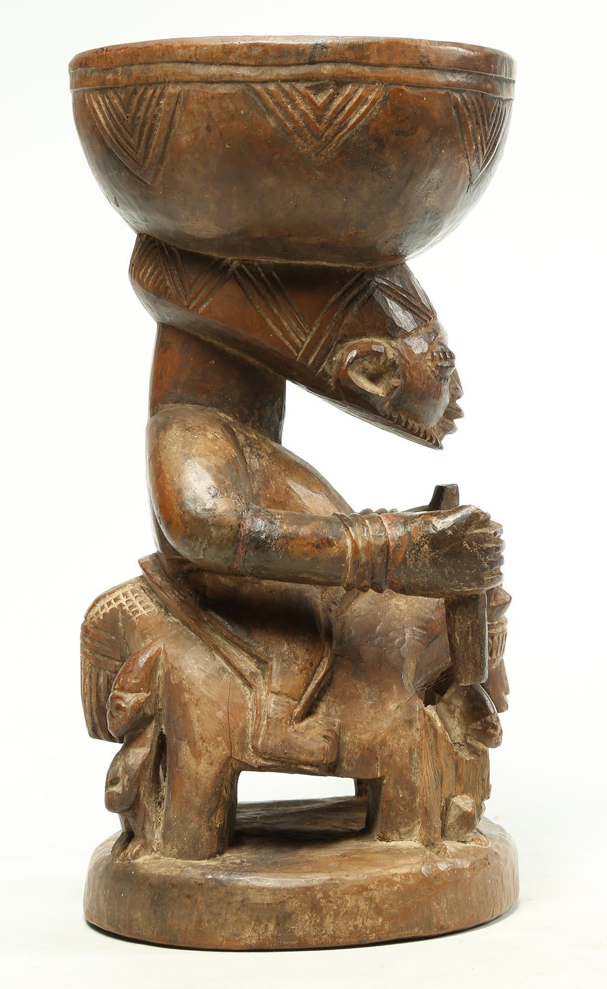 Yoruba Offering Bowl with Horse and Rider Early 20th Century Nigerian Tribal Art For Sale 1