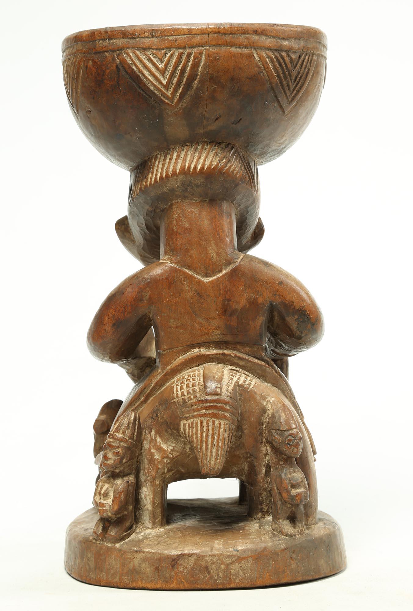 Yoruba Offering Bowl with Horse and Rider Early 20th Century Nigerian Tribal Art For Sale 2
