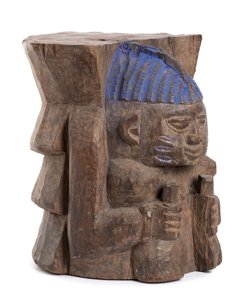 Yoruba sculpture is an original wooden art piece from Nigeria.

In good condition: some sign aging and some small missing piece of wood and oxidation.

Provenance: Italian private collection.

The Yoruba People regard the human head (Ori) as