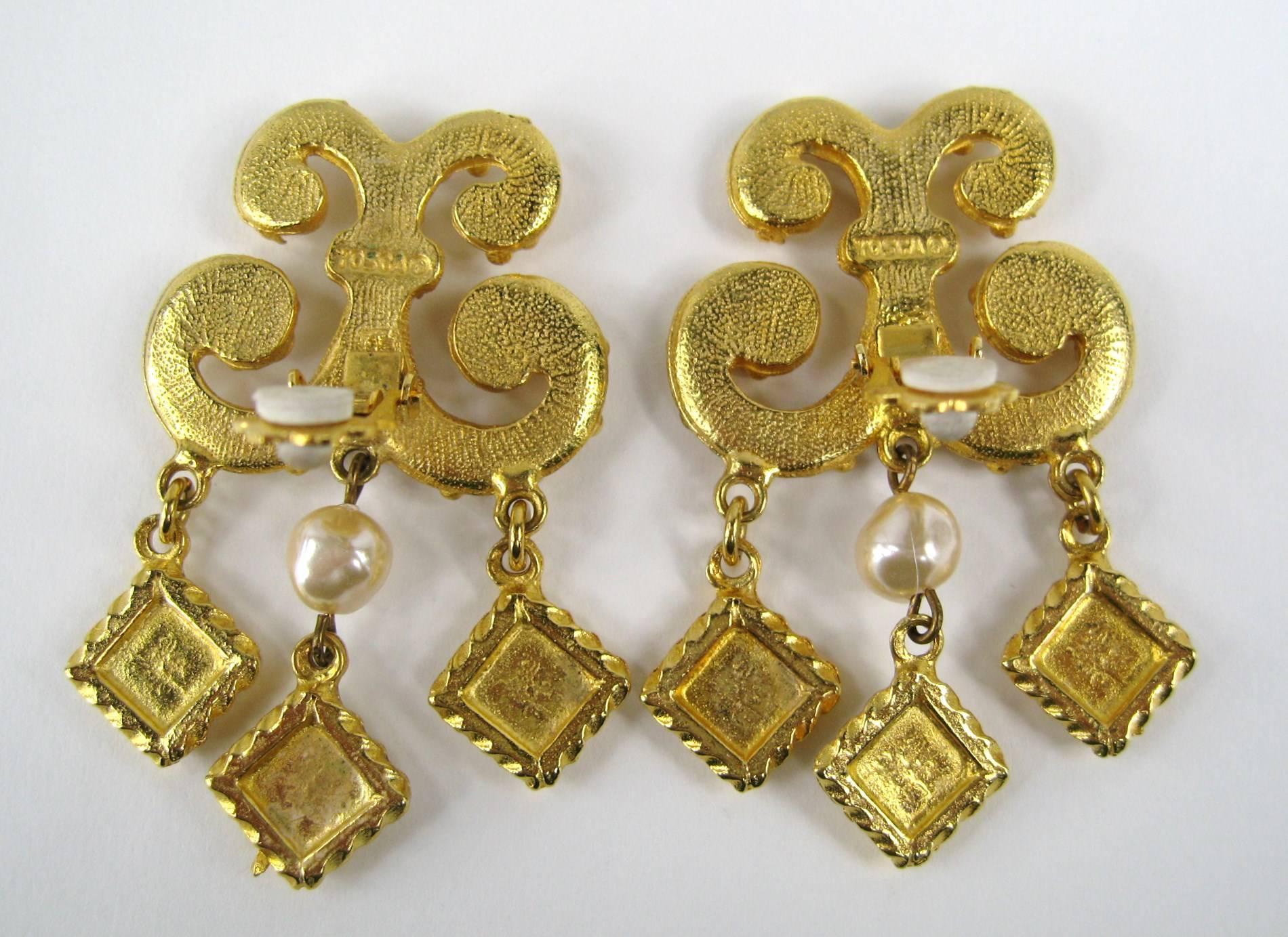 YOSCA Boucles d'oreilles pendantes en or avec perles et strass jamais portées, années 1990 Neuf - En vente à Wallkill, NY