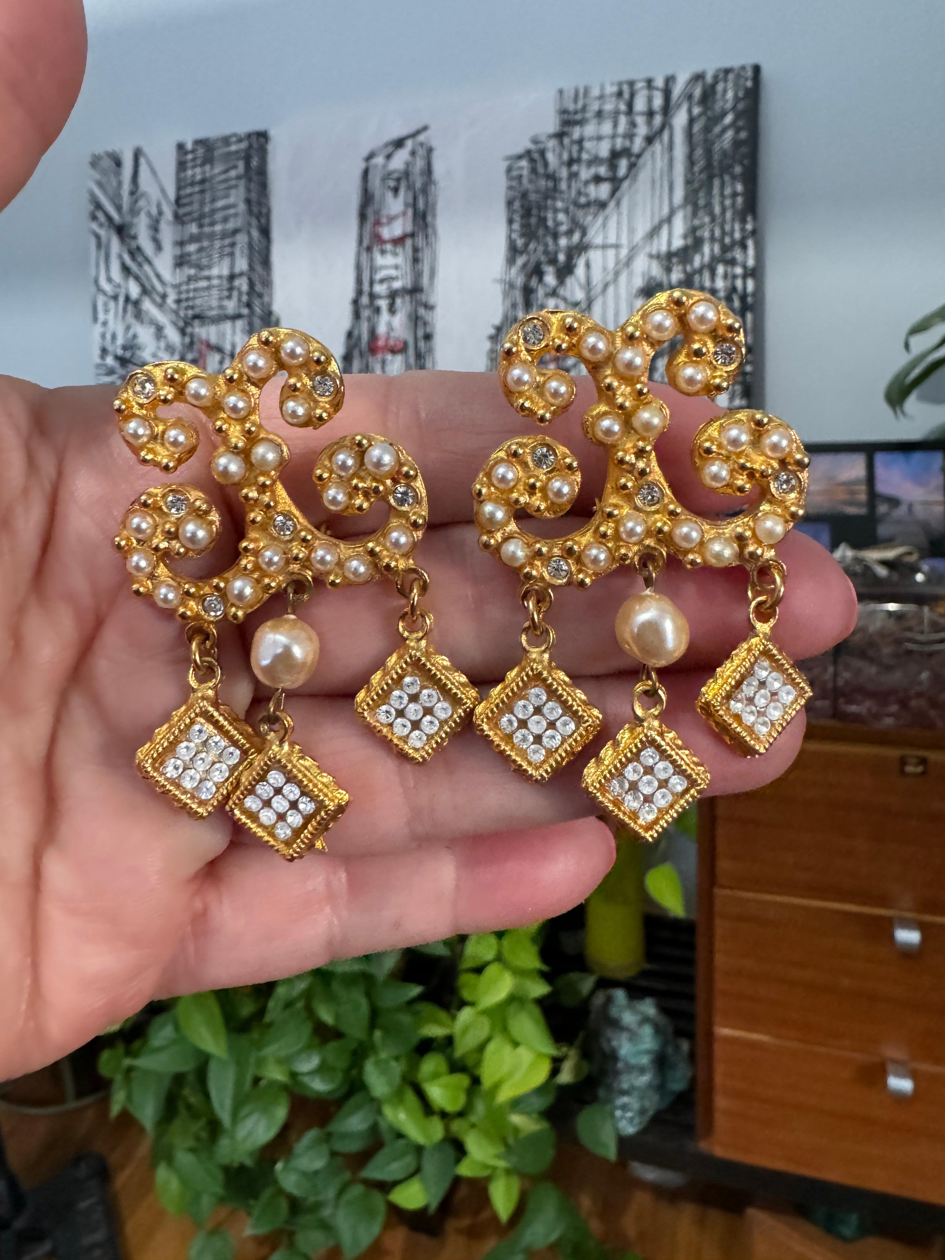 YOSCA Perle Strass Gold Ohrhänger Nie getragen 1990er Jahre im Angebot 5