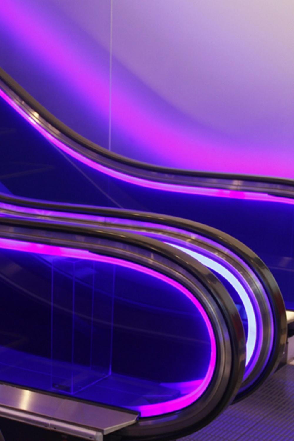 Couleurs 030 Yoshinori Mizutani, Couleur, Photographie de rue, Objet, Escalateur en vente 2