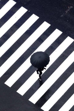 rain 025 – Yoshinori Mizutani, Colour, Photography, Structure, Street, People