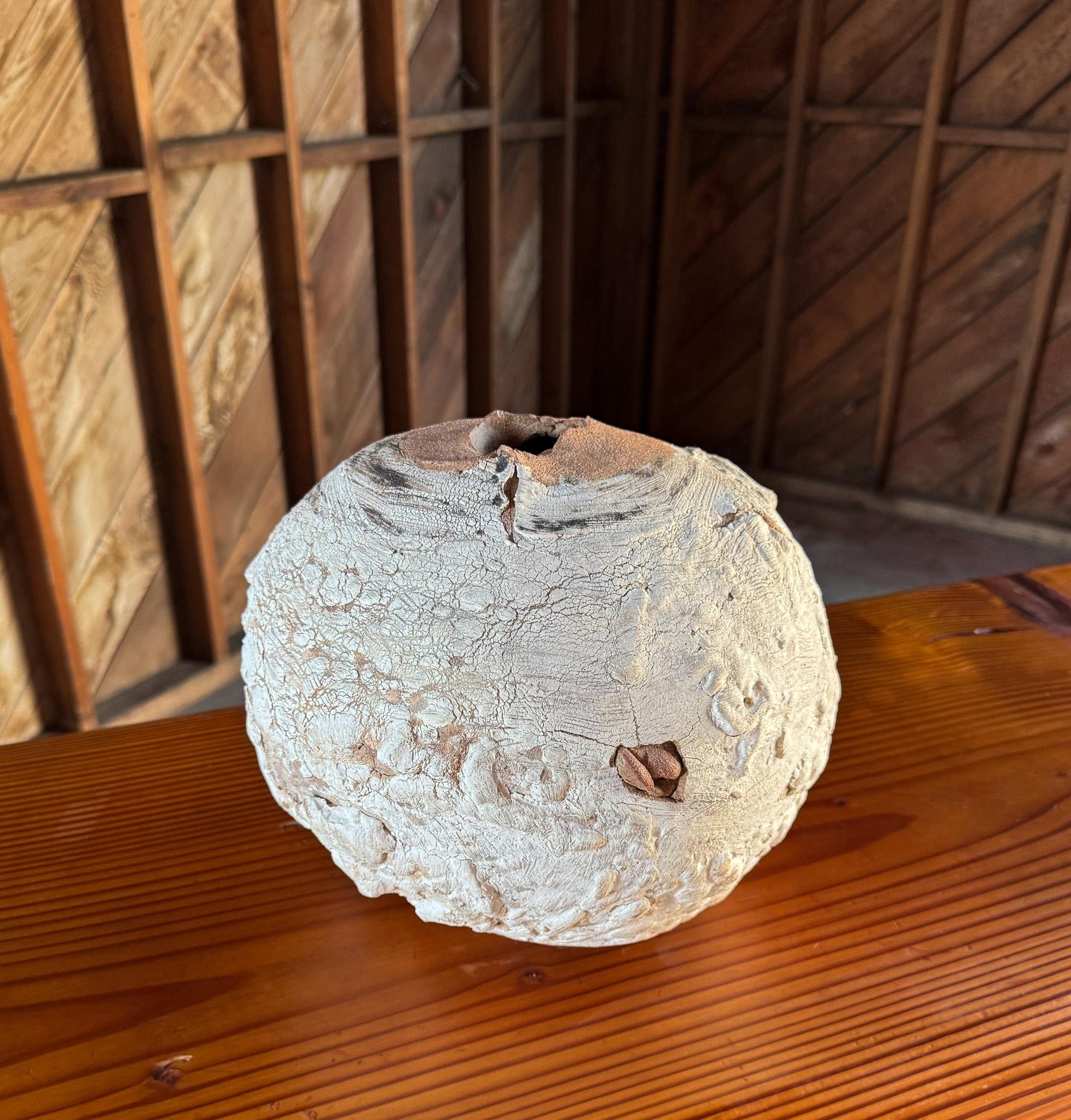 Yoshiro Ikeda Sculptural Ceramic Vase, 1983.  Signed to the base.  