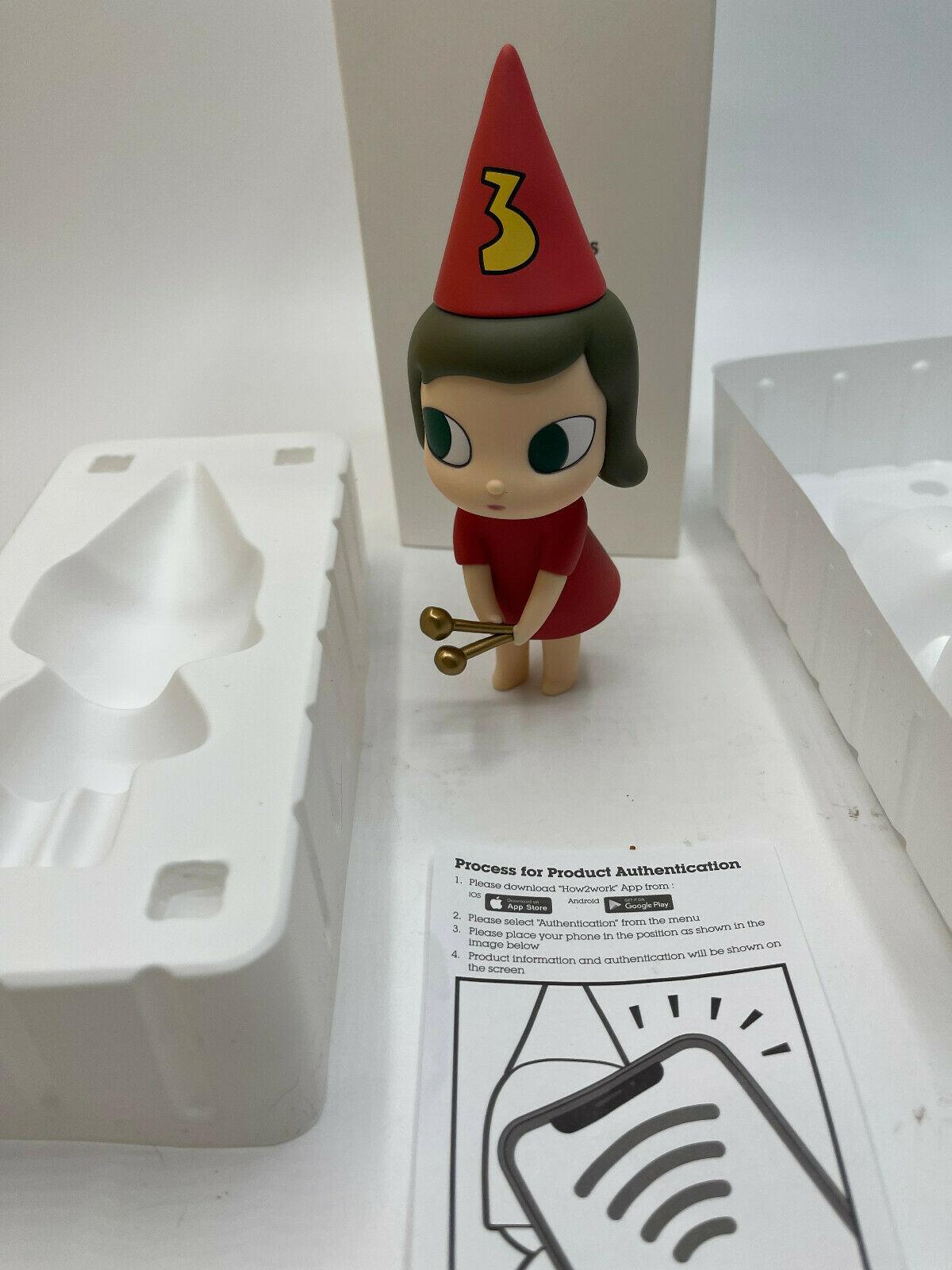 Yoshitomo Nara 123 Conjunto de Niñas Tamborileras Esculturas de Arte Contemporáneo en venta 3