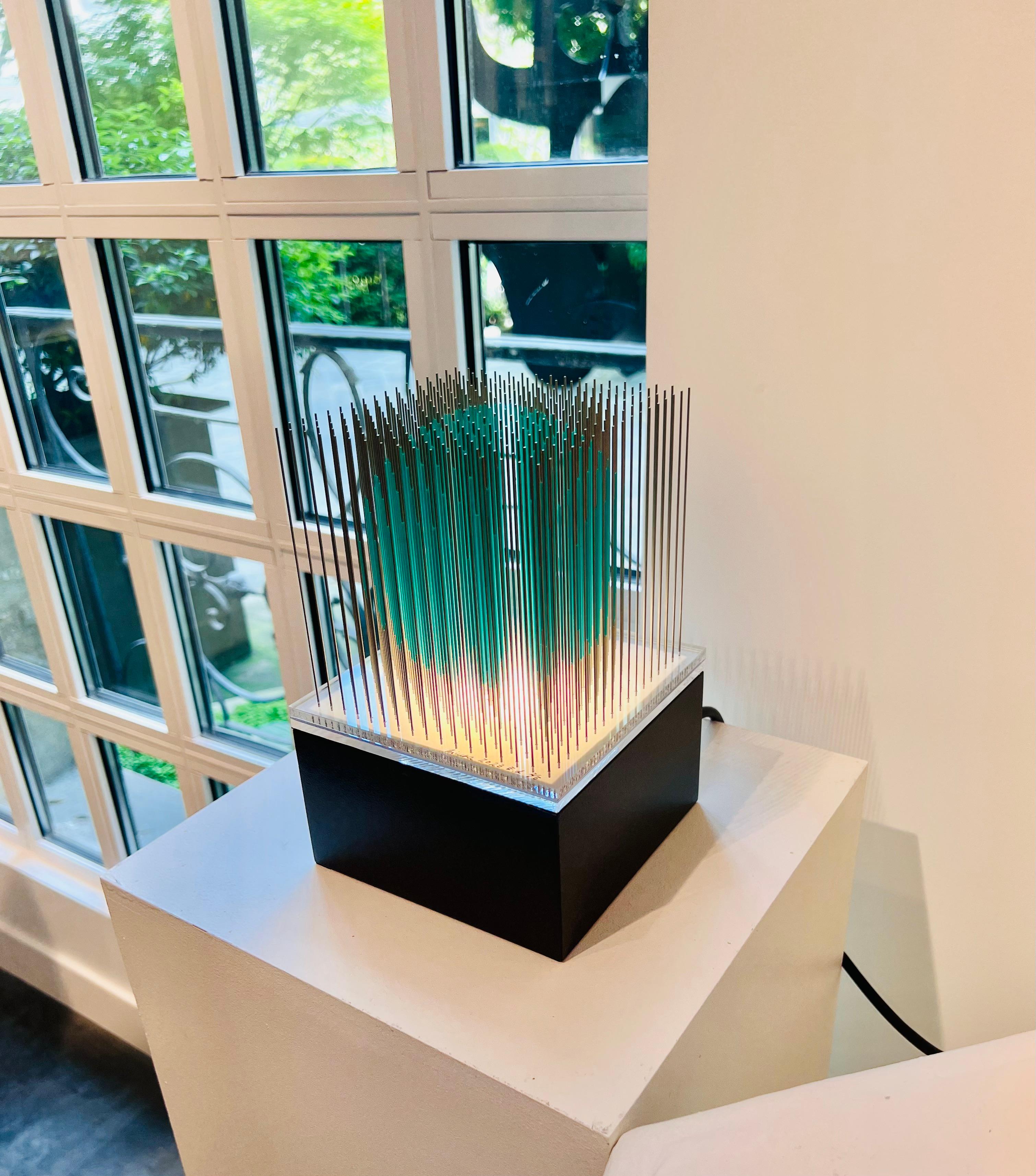 Sfera di luce verde - Abstract Sculpture Grigio di YOSHIYUKI MIURA