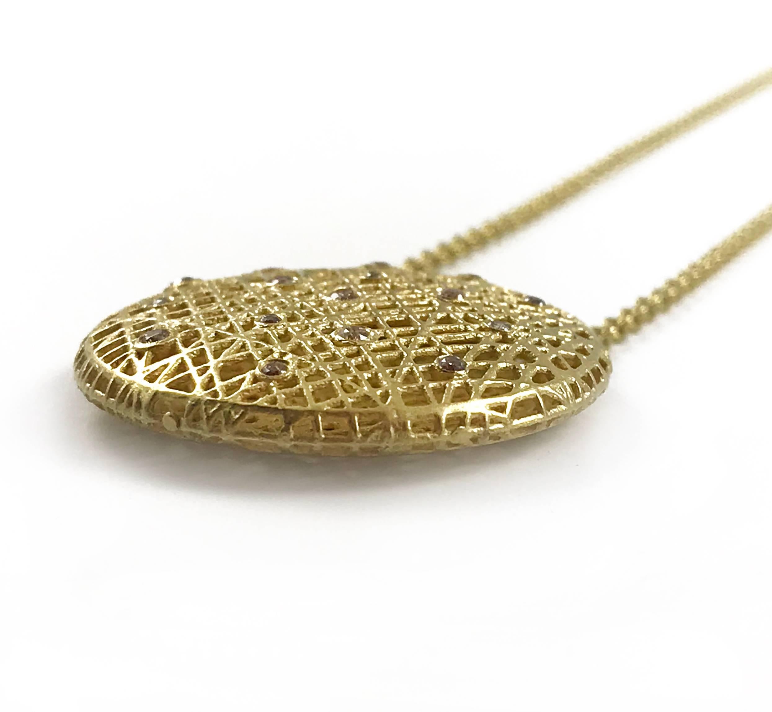 Yossi Harari 18 Karat Yellow Gold Lace Pendant Necklace, the pendant is approximately 1