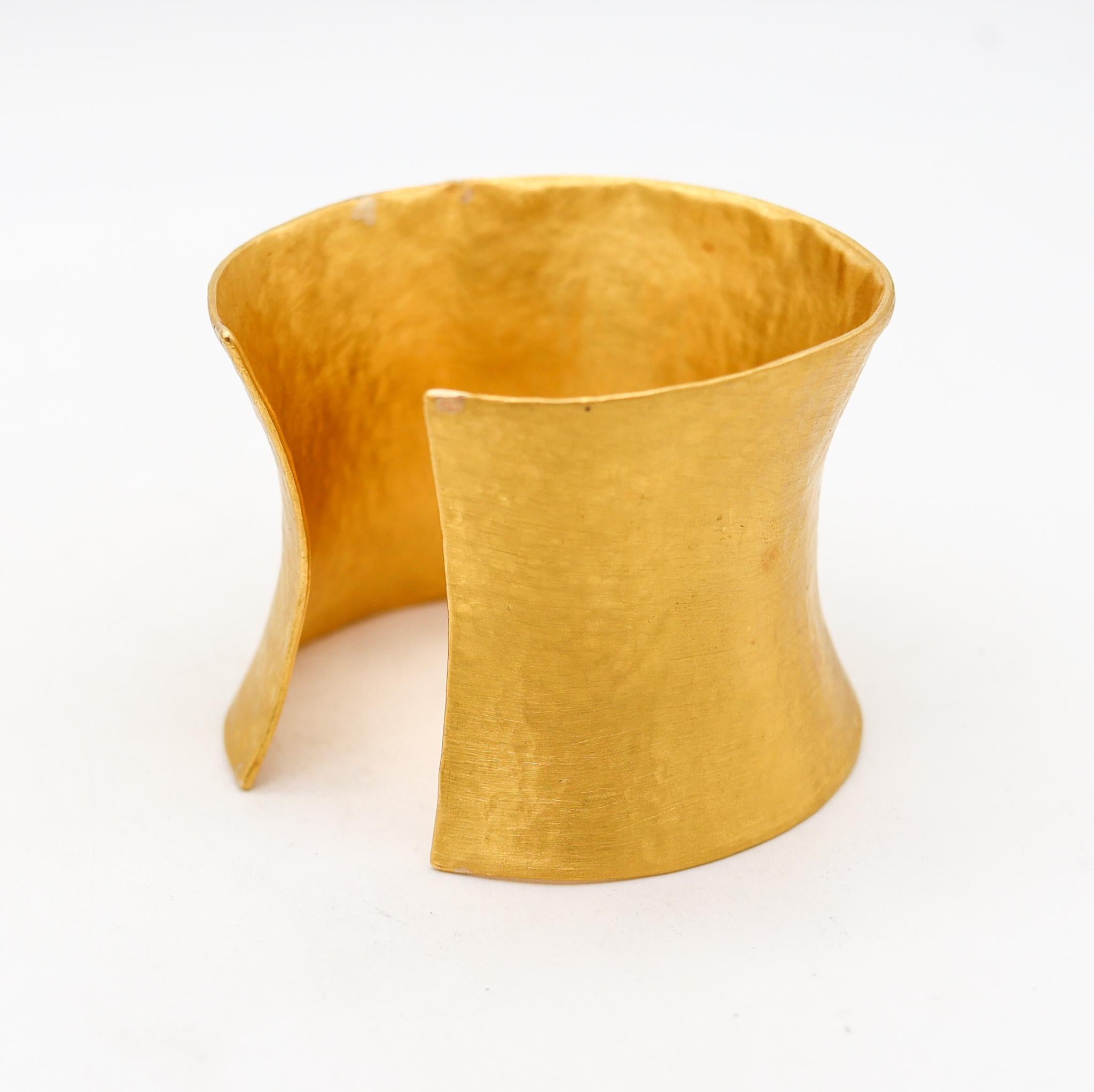 Etruscan Revival Yossi Harari Bold Hammered Roxanne Corset Cuff Bracelet in Solid 24Kt Gold