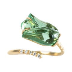 You and Me 18k Gold Ring Set with Diamonds and an Engraved "Tulip" Tourmaline