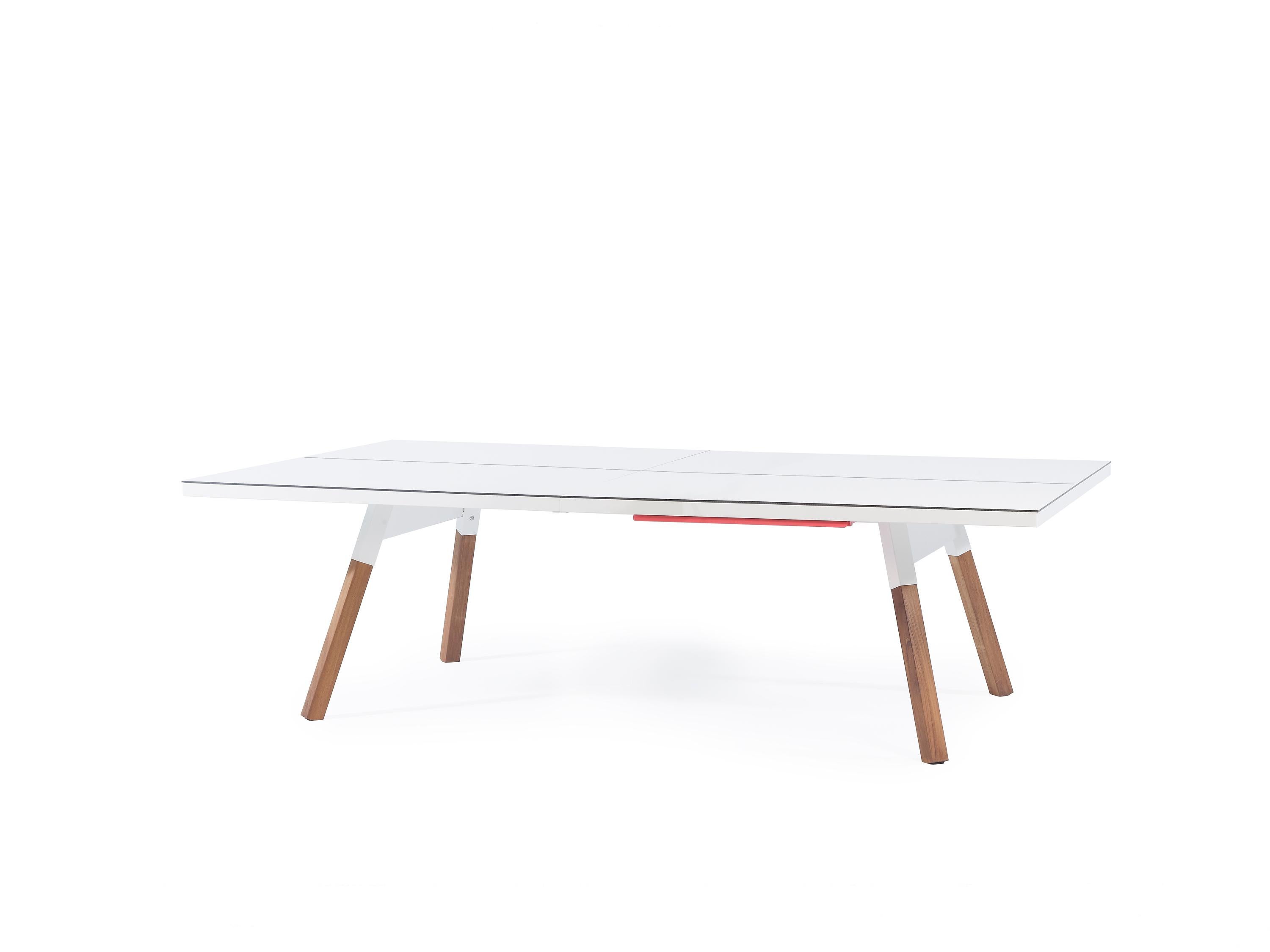 You and Me HPL Top Standard Ping-Pong Table in White by RS Barcelona In New Condition For Sale In Edison, NJ