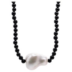 You Bracelet Shell Baroque Pearls w/ 12 mm Onyx Beads