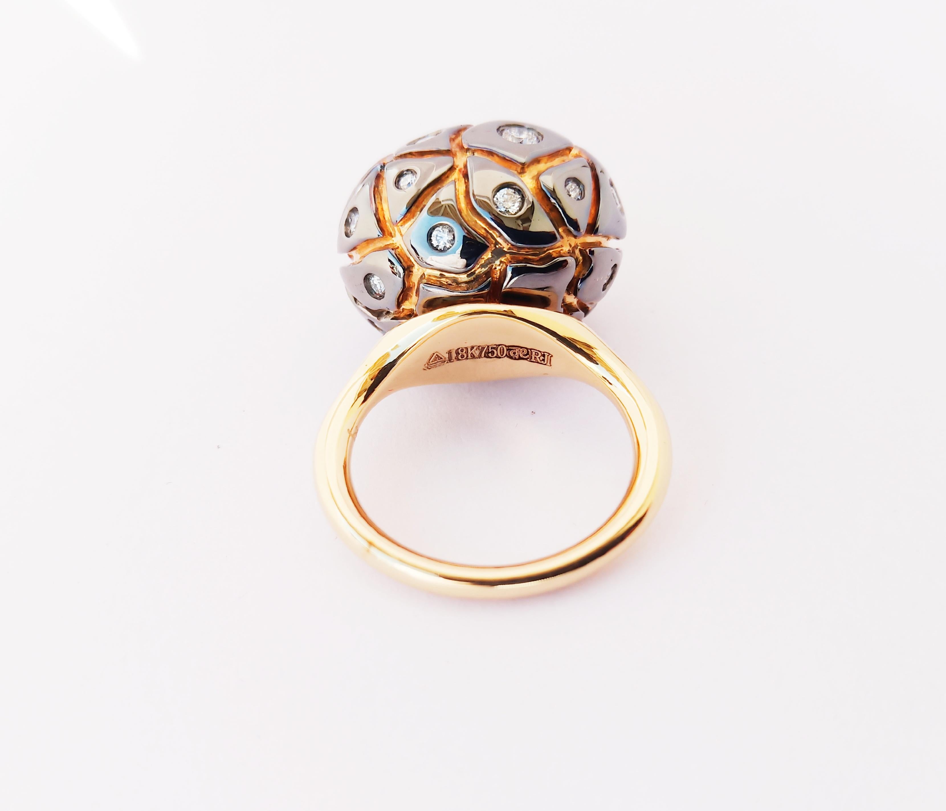 Round Cut You Grab Eyeballs Without Worrying Being Xeroxed with Diamond Cocktail Gold Ring For Sale