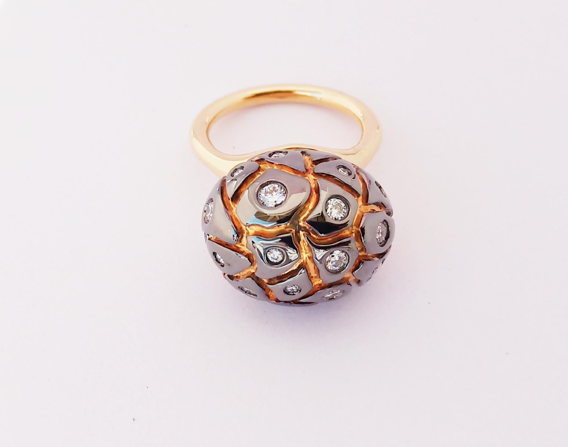 Women's You Grab Eyeballs Without Worrying Being Xeroxed with Diamond Cocktail Gold Ring For Sale