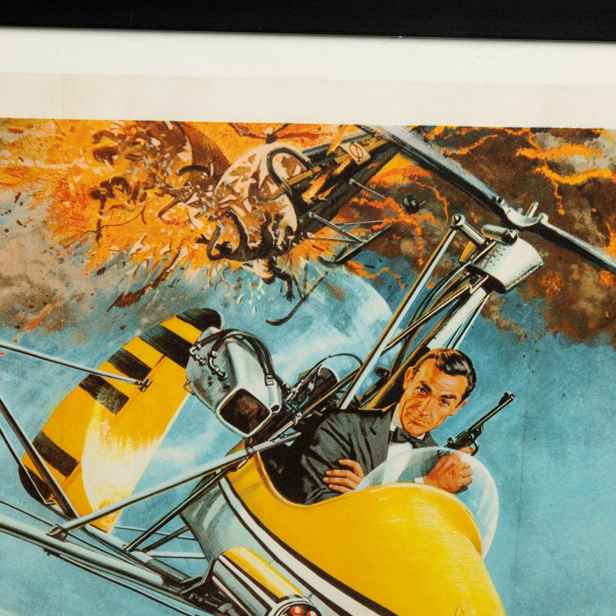„You Only Live Twice“ (1967) Poster, Britisch, Stil B (Little Nelly) im Angebot 4