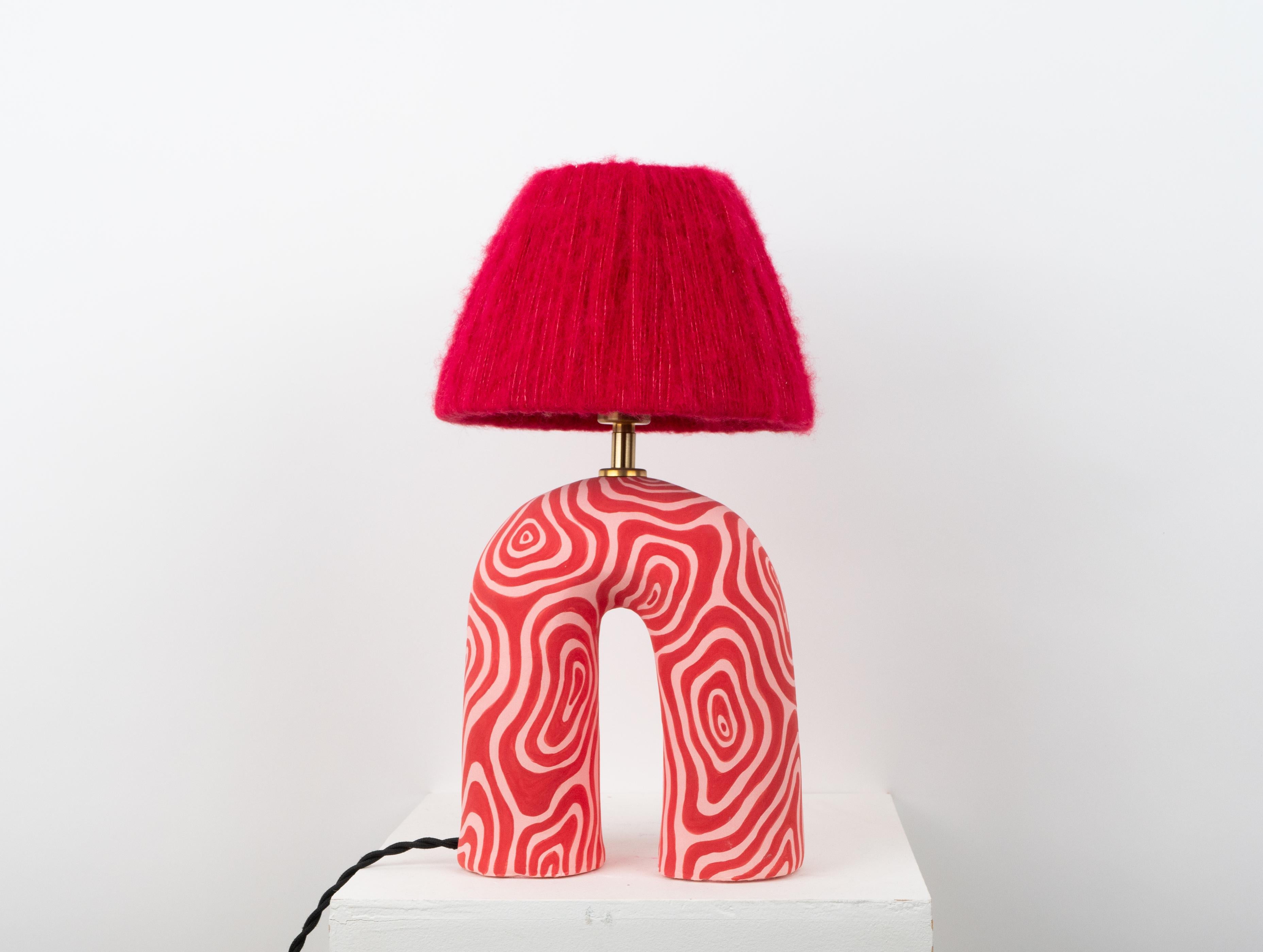 XXIe siècle et contemporain Lampe de table « You » rouge et rose tourbillonnant (Matte) en vente