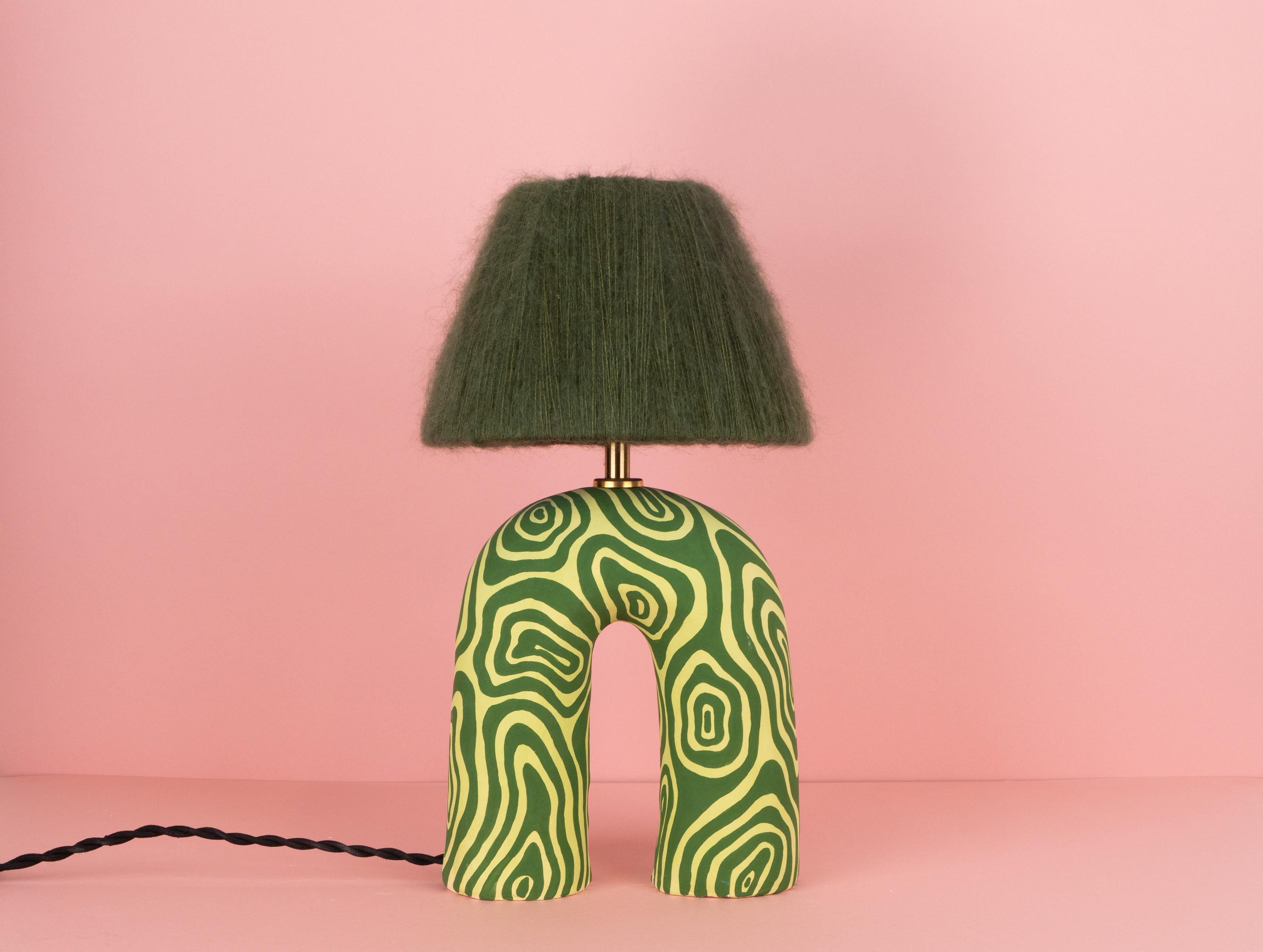 Lampe de table « You » deux tons de tourbillon vert (Matte) Neuf - En vente à London, GB