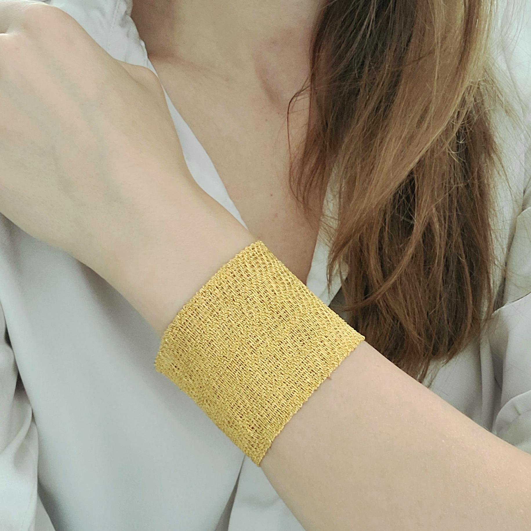 Women's Youmna 18k  Gold Mesh  Bracelet For Sale