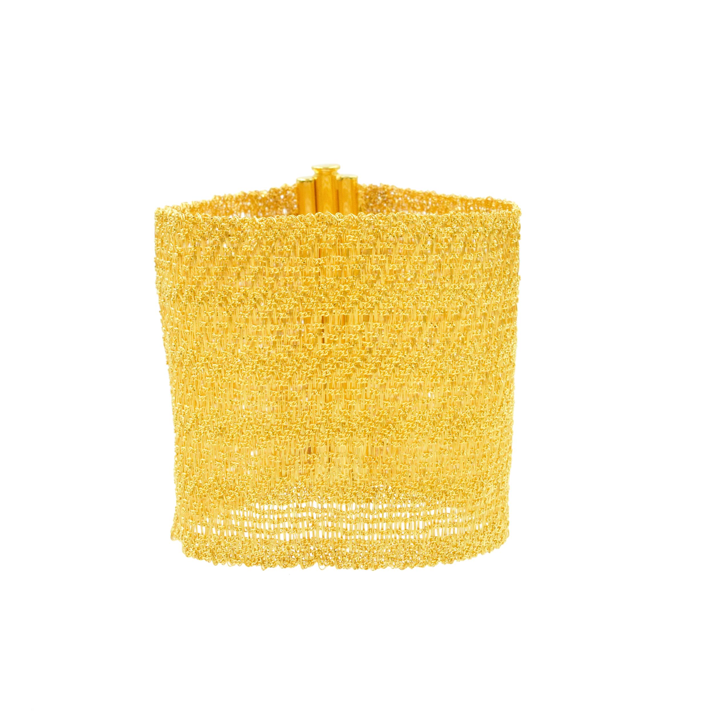 Youmna 18k  Gold Mesh  Bracelet For Sale 4
