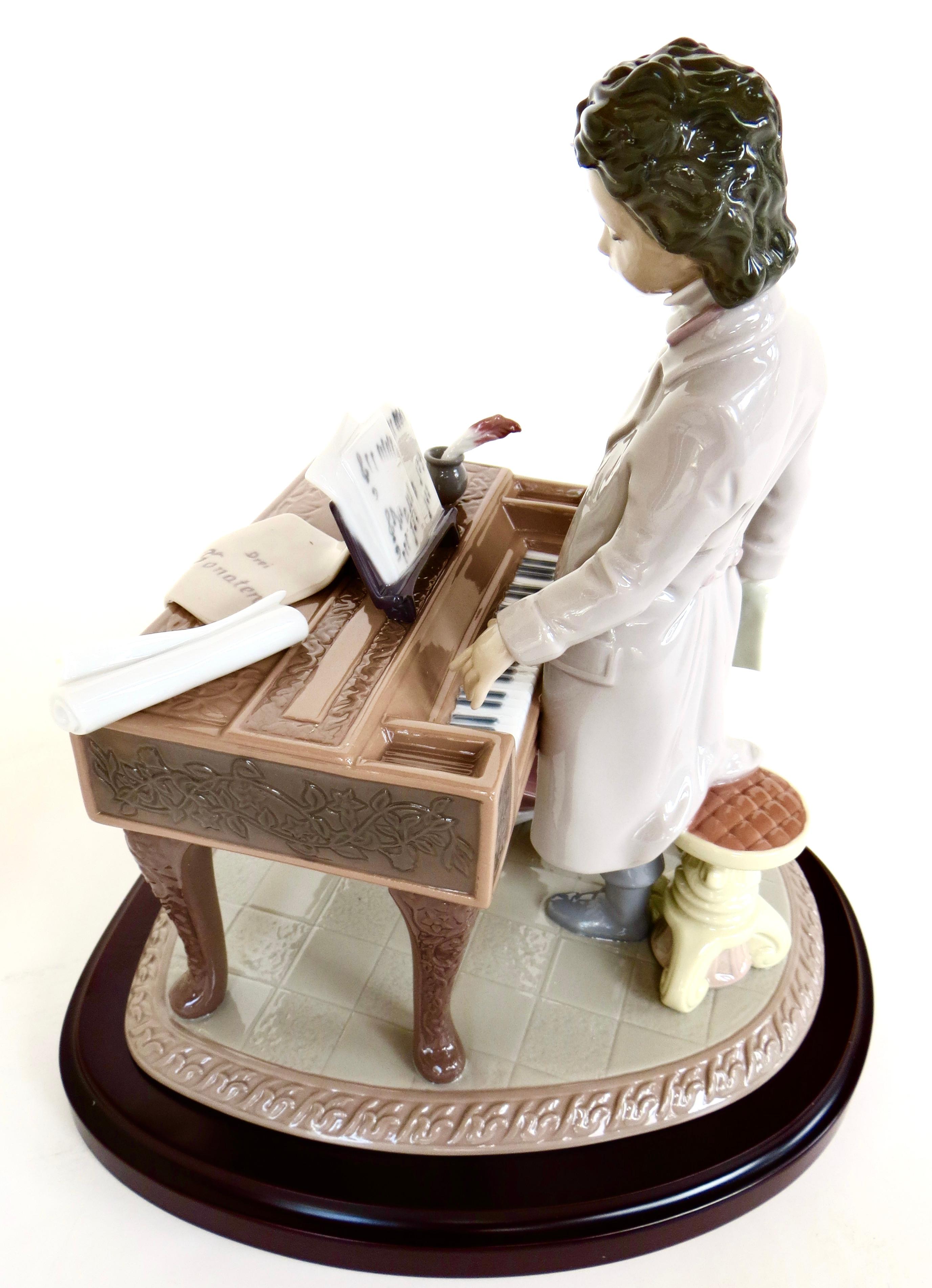 lladro piano