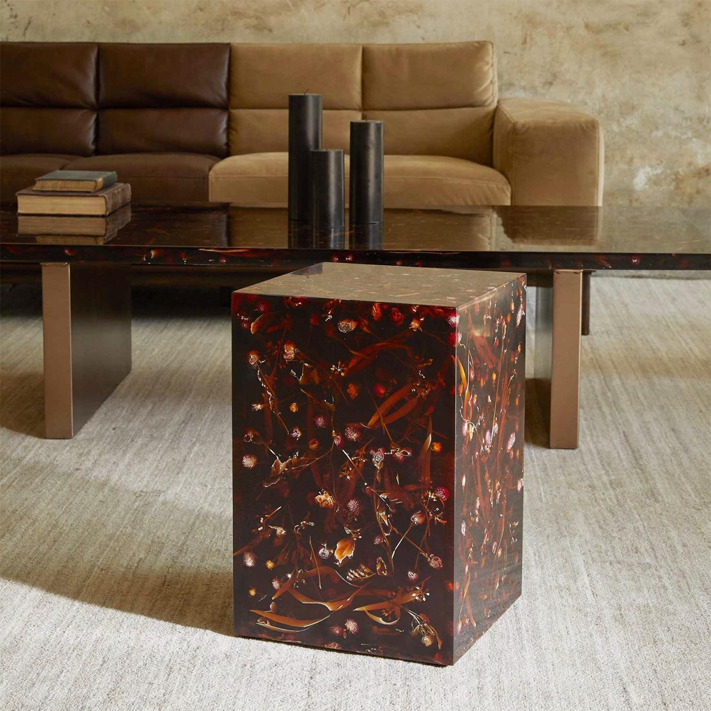 Contemporary Young Inches Side Table in Resin For Sale