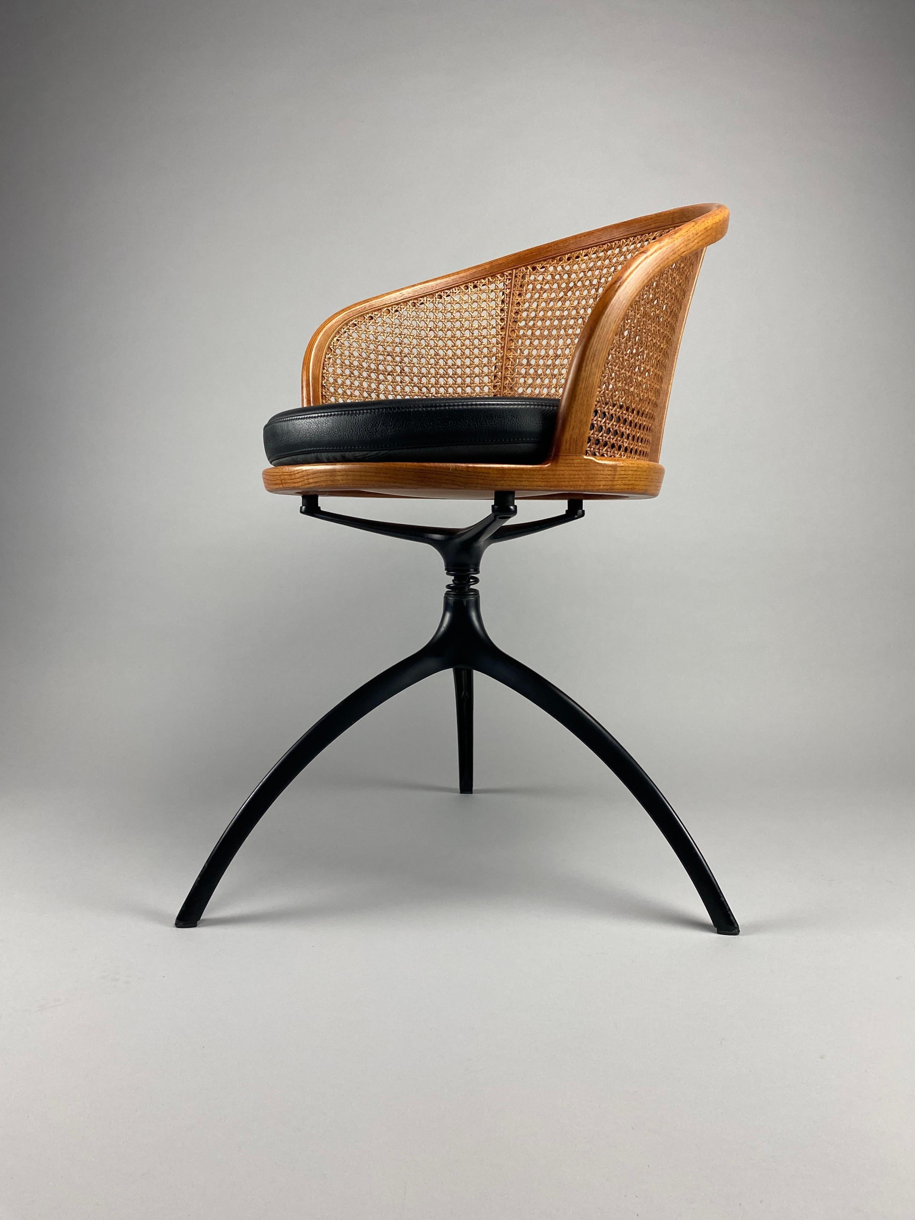 Fin du 20e siècle Chaise pivotante de Paolo Rizzatto en vente