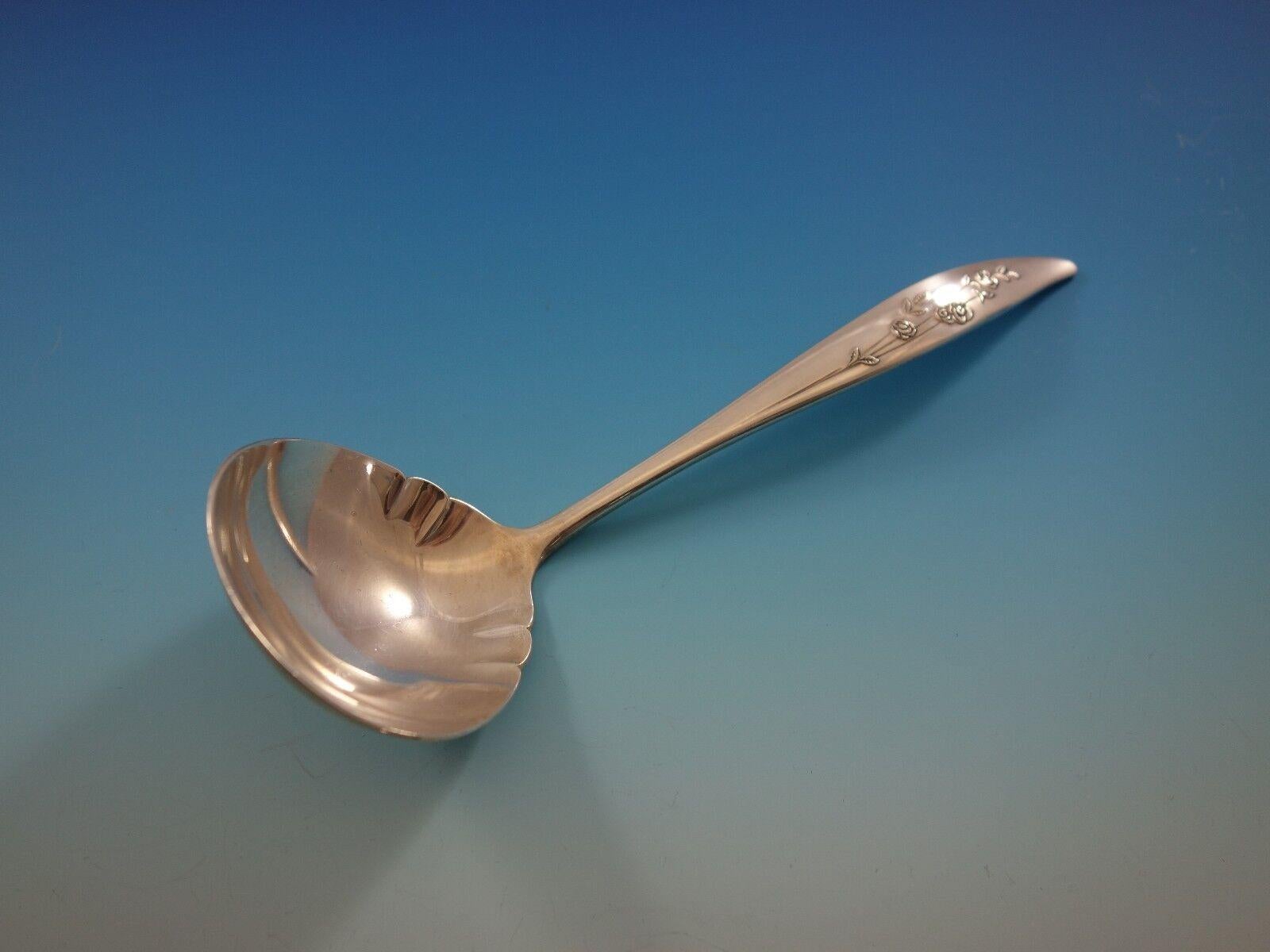 Young Love by Oneida Sterling Silver Flatware set - 51 pieces. This set includes:

8 Knives, 9