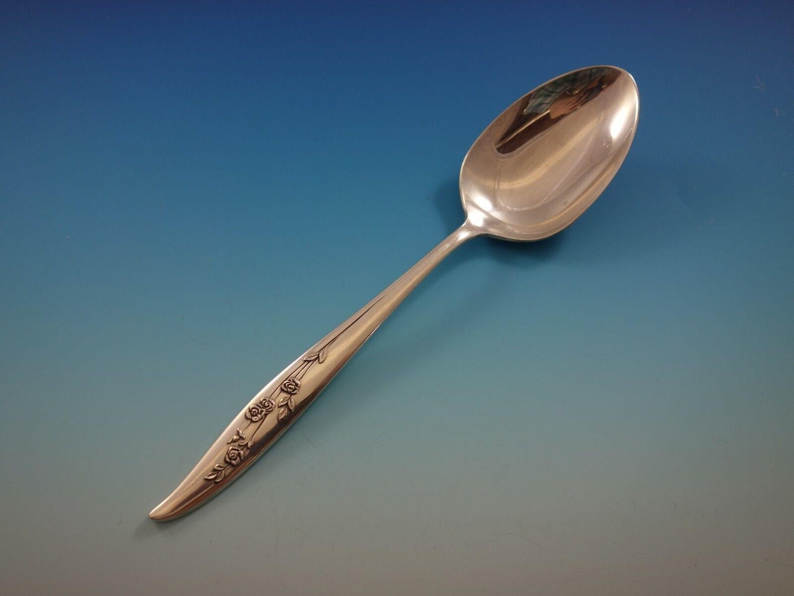 Young Love by Oneida Sterling Silver Flatware Set for 8 Service 51 Pieces In Excellent Condition For Sale In Big Bend, WI