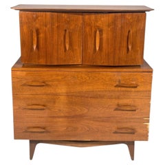 Young Manufacturing, Highboy Dreser, Walnut, USA, 1960s